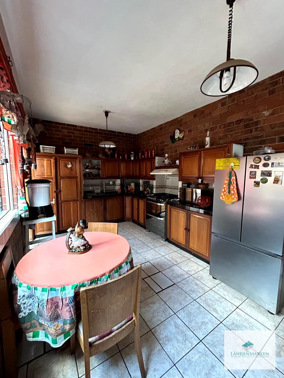 Venta de Amplia Casa de 6 Habitaciones en San Cristobal Sector B7 — Casa en Venta en Zona 8 Mixco, Guatemala, Ciudad — foto 4 de 15