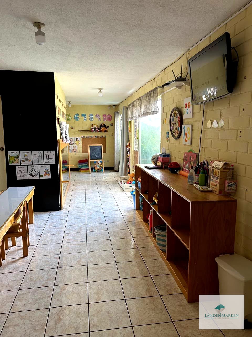 Venta de Amplia Casa de 6 Habitaciones en San Cristobal Sector B7 — Casa en Venta en Zona 8 Mixco, Guatemala, Ciudad — foto 5 de 15