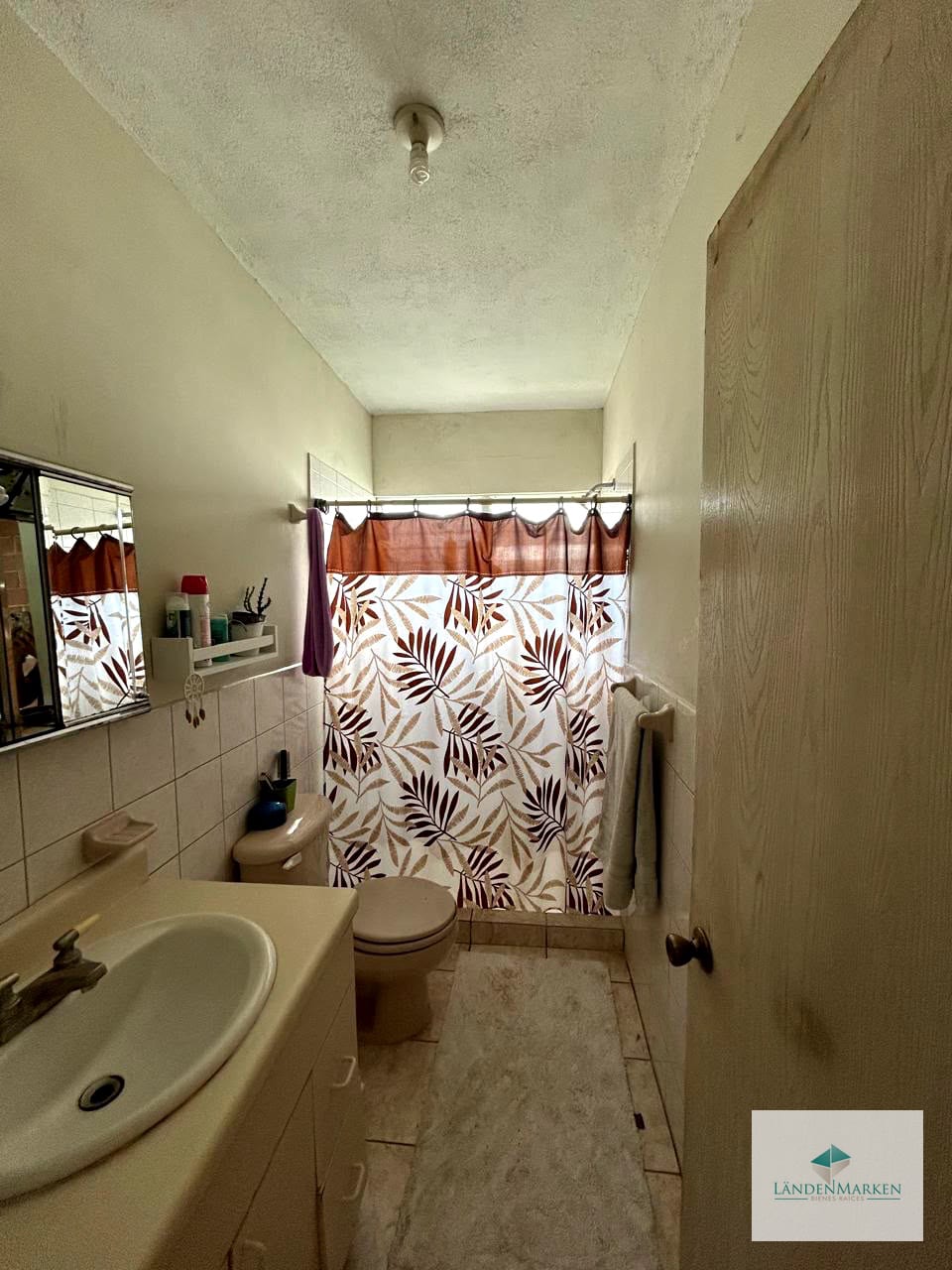 Venta de Amplia Casa de 6 Habitaciones en San Cristobal Sector B7 — Casa en Venta en Zona 8 Mixco, Guatemala, Ciudad — foto 7 de 15