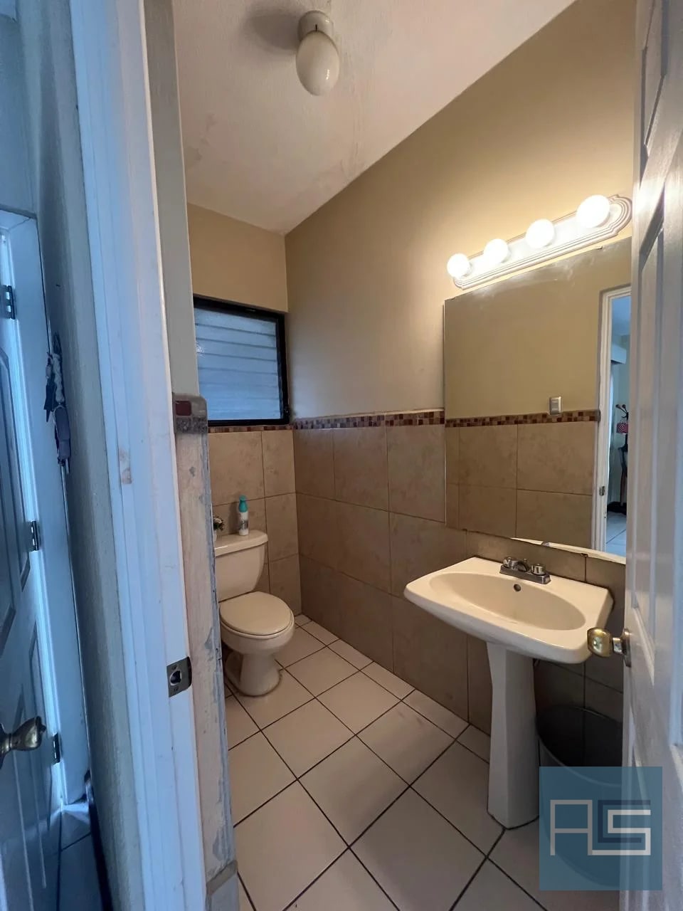 Amplia casa en Venta en Los Manantiales, Carretera a El Salvador — Casa en Venta en San José Pinula, Guatemala, Ciudad — foto 5 de 12