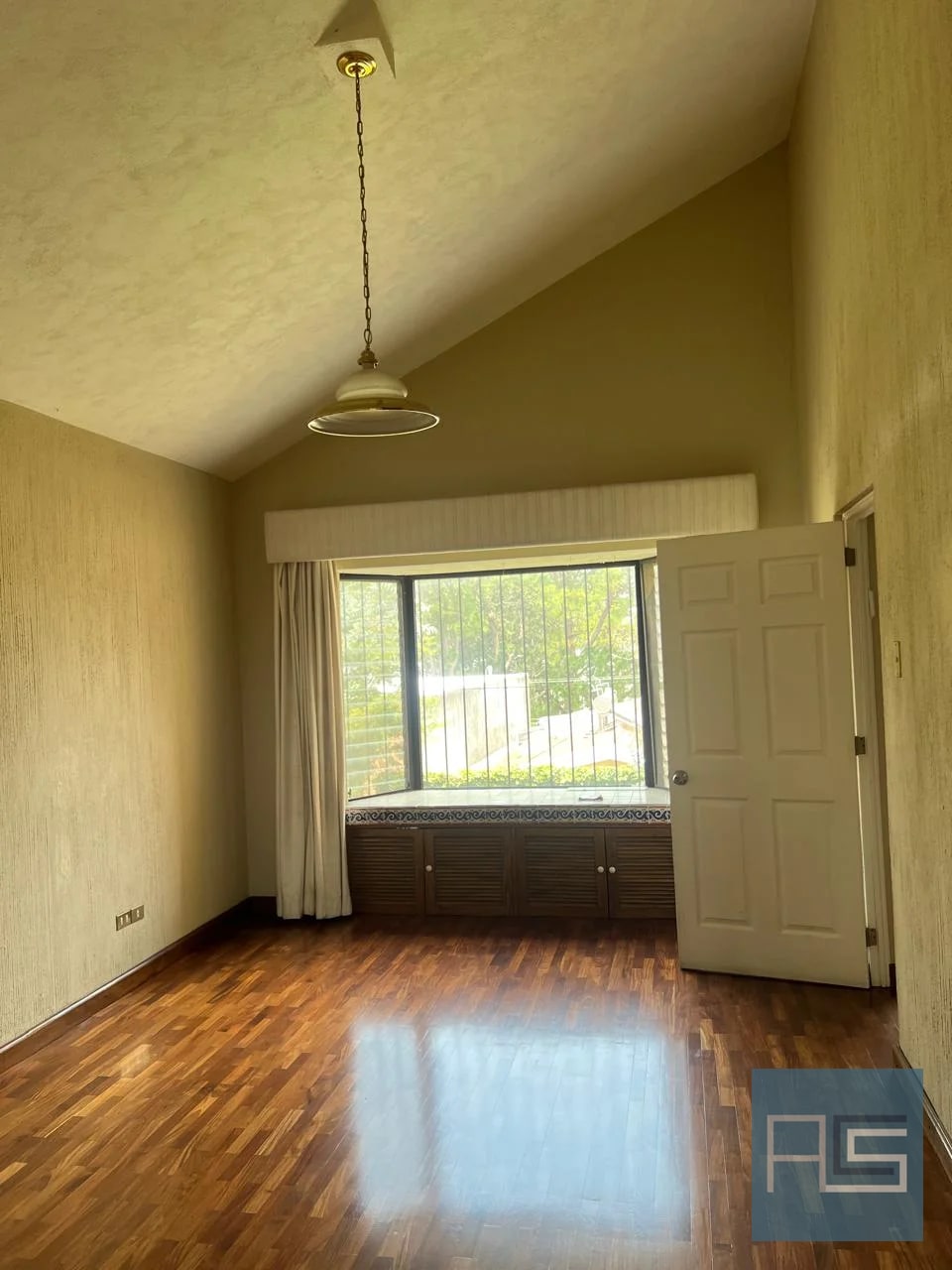 Amplia casa en Venta en Los Manantiales, Carretera a El Salvador — Casa en Venta en San José Pinula, Guatemala, Ciudad — foto 7 de 12
