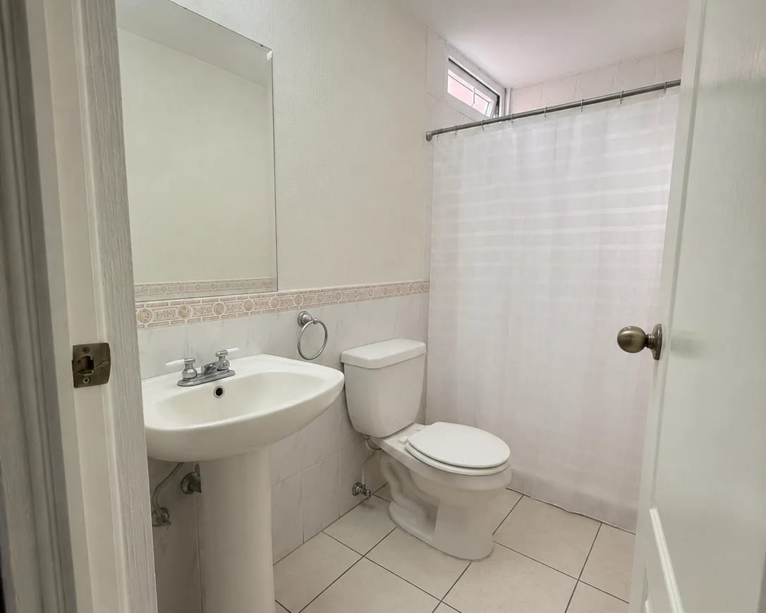 Casa en Venta Paraje Solar CAES — Casa en Venta en Paraje Solar, Carretera a El Salvador, Guatemala, Ciudad — foto 12 de 13
