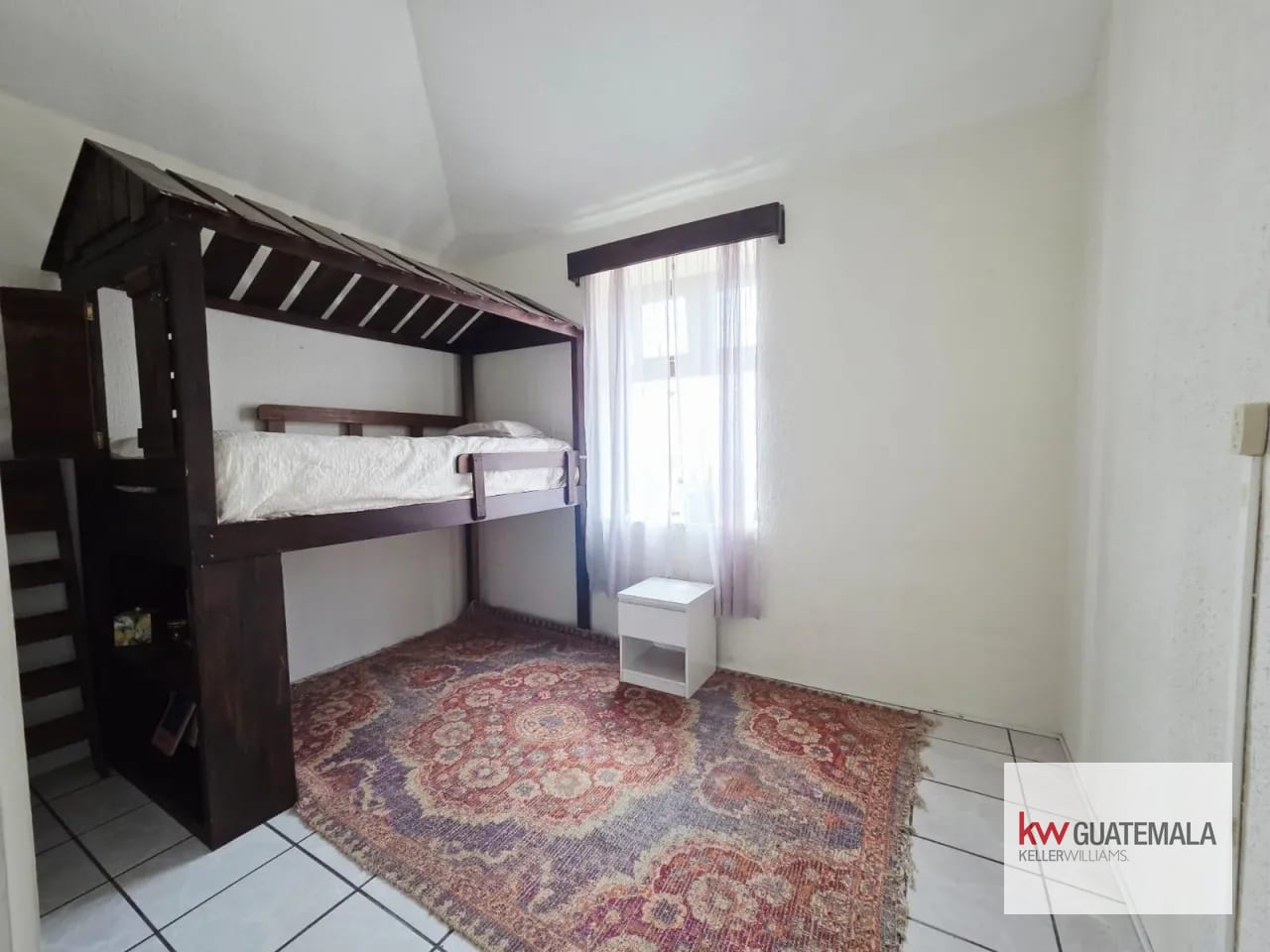 VENTA DE CASA EN RESIDENCIAL SUIZA 3 EL ENCINAL — Casa en Venta en El Encinal, Zona 7 Mixco, Guatemala, Ciudad — foto 7 de 15