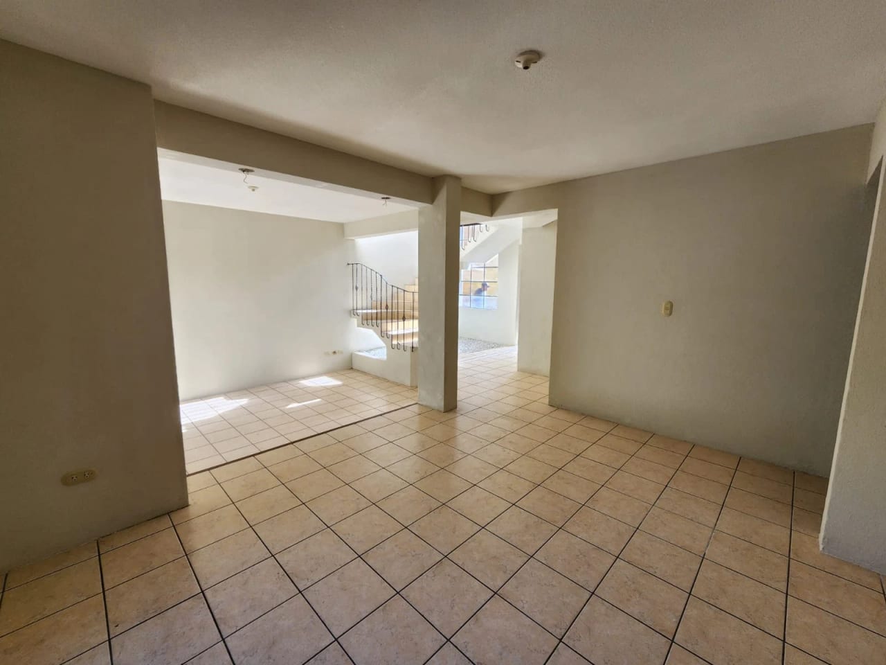 casa en venta en caes km. 19.5 — Casa en Venta en Carretera a El Salvador, Guatemala, Ciudad — foto 12 de 13