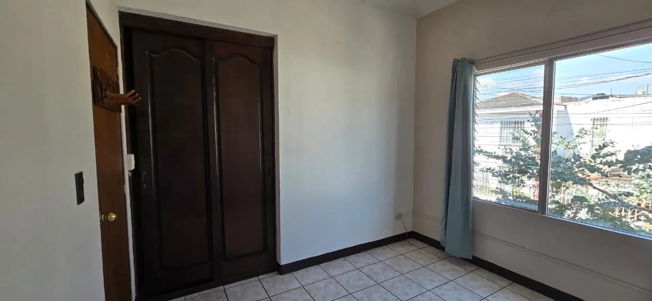 VENTA CASA VALLES DE MARIA ZONA 2 VILLA NUEVA — Casa en Venta en Villa Nueva, Guatemala, Ciudad — foto 6 de 7