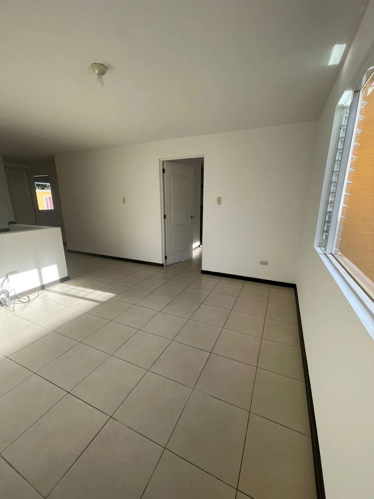 Casa en Venta en Bosques de San Marino, Ciudad San Cristobal, zona 8 de Mixco — Casa en Venta en Zona 8 Mixco, Guatemala, Ciudad — foto 11 de 14
