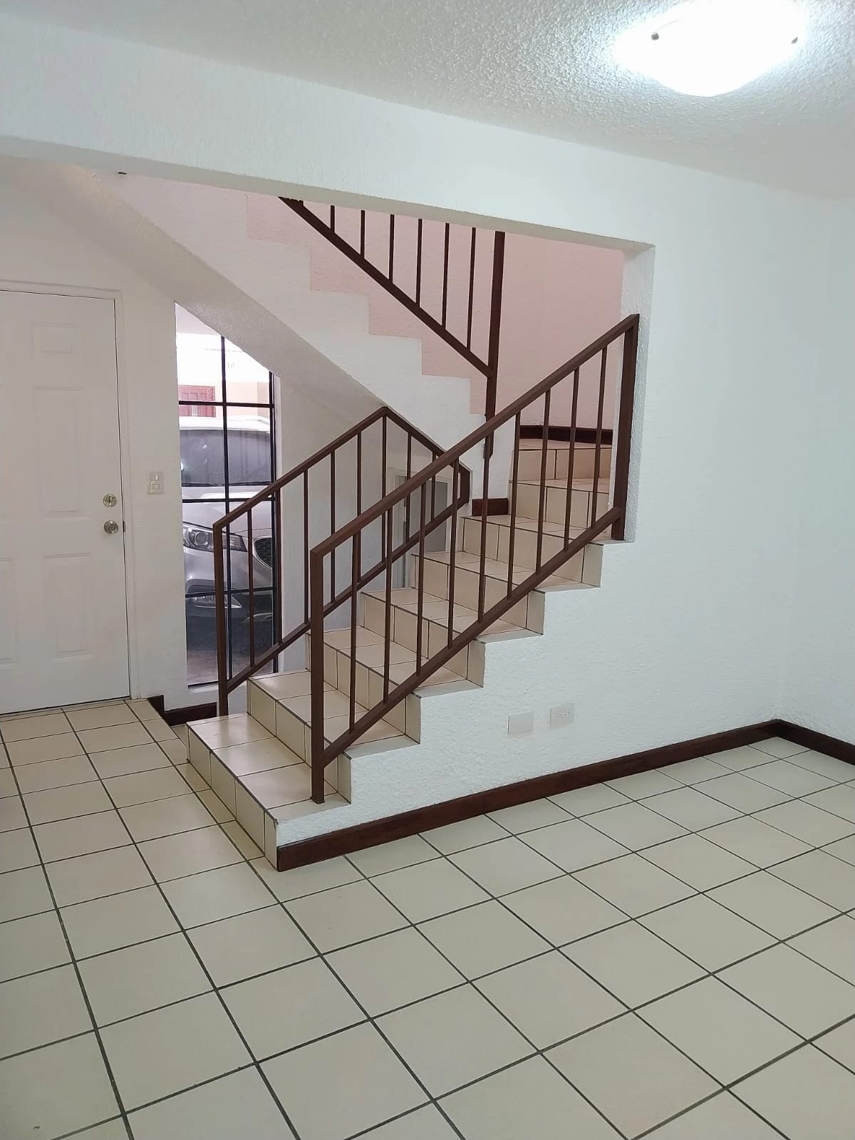 Casa Remodelada en Pinabetes — Casa en Venta en San José Pinula, Guatemala, Ciudad — foto 11 de 13