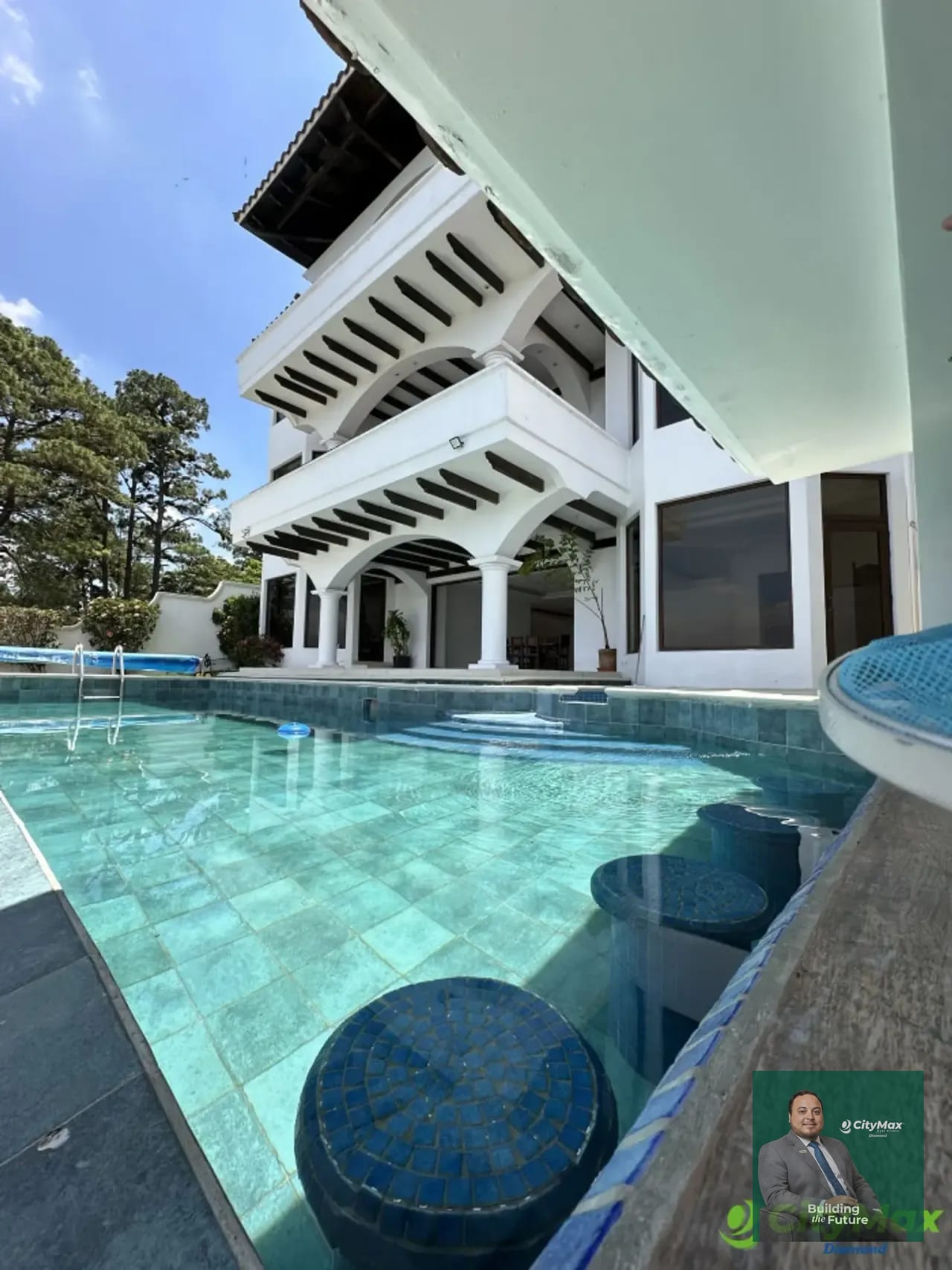 Casa de Lujo en Venta en Montebello CAES — Casa en Venta en Carretera a El Salvador, Guatemala, Ciudad — foto 1 de 4