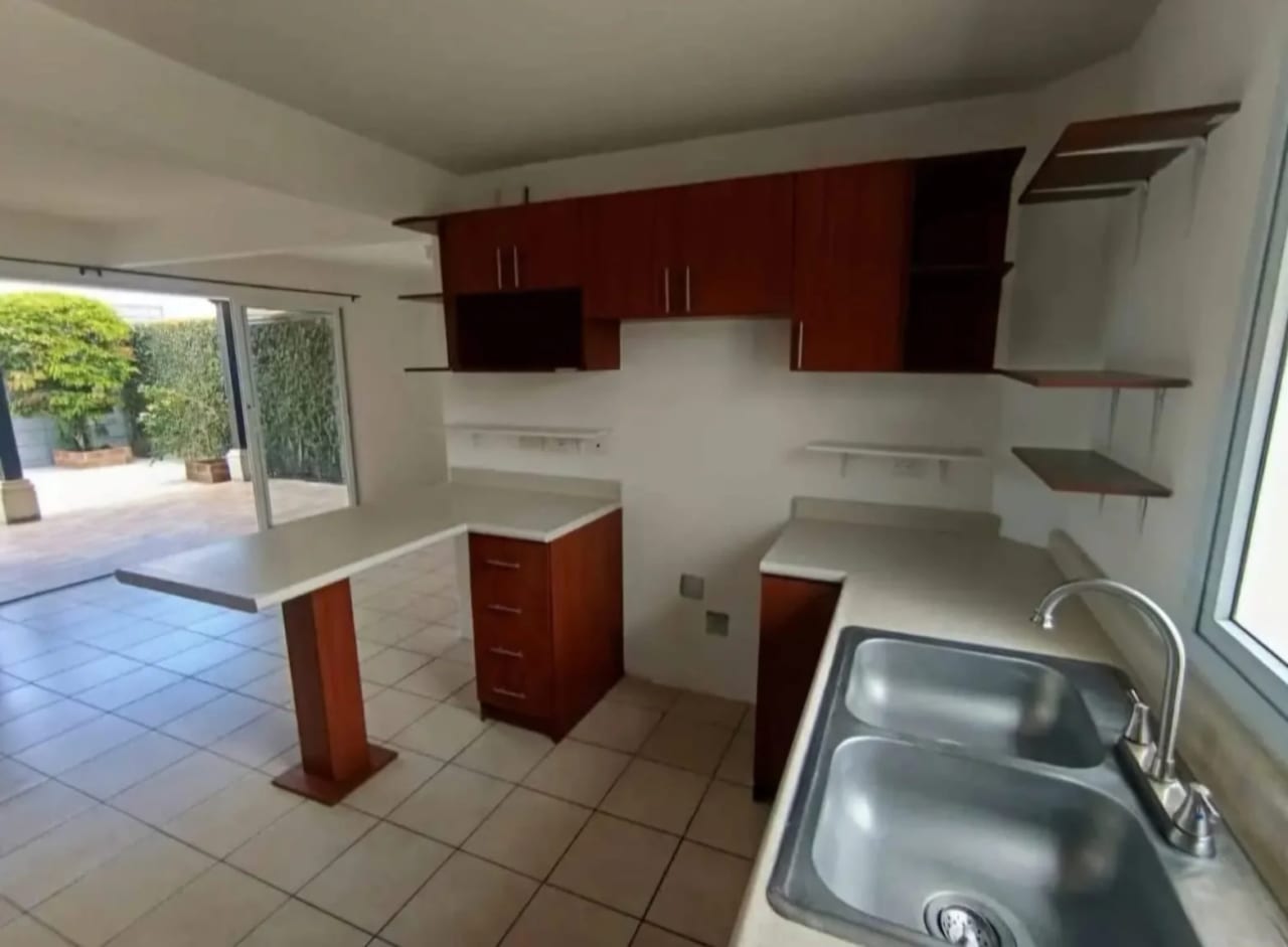 Casa en venta, Paseo de Arrazola, Cruce a Olmeca, Carretera a El Salvador — Casa en Venta en Fraijanes, Carretera a El Salvador, Guatemala, Ciudad — foto 4 de 14