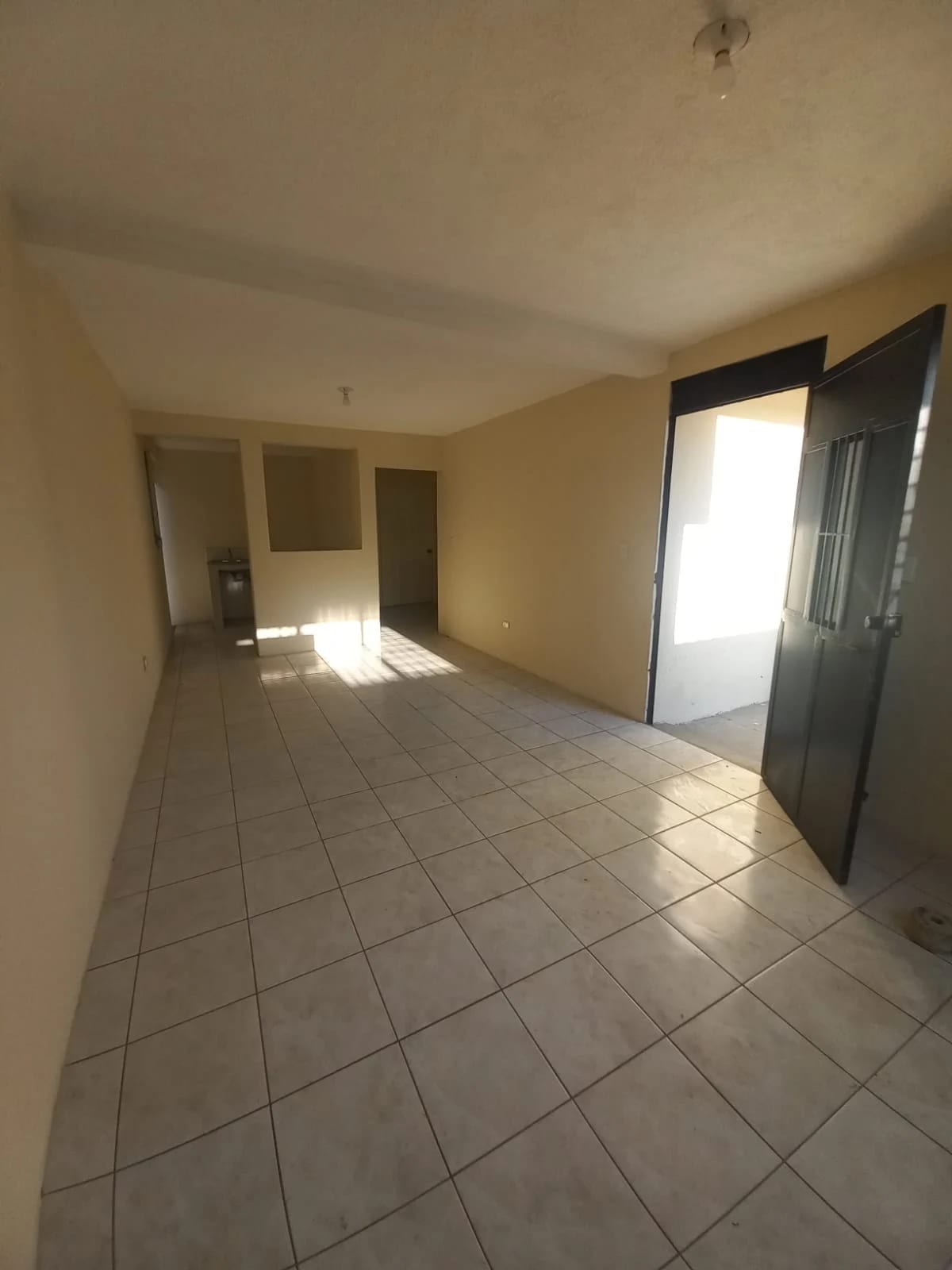 Casa en venta, Residenciales Catalina, Villa Nueva — Casa en Venta en Villa Nueva, Guatemala, Ciudad — foto 2 de 13