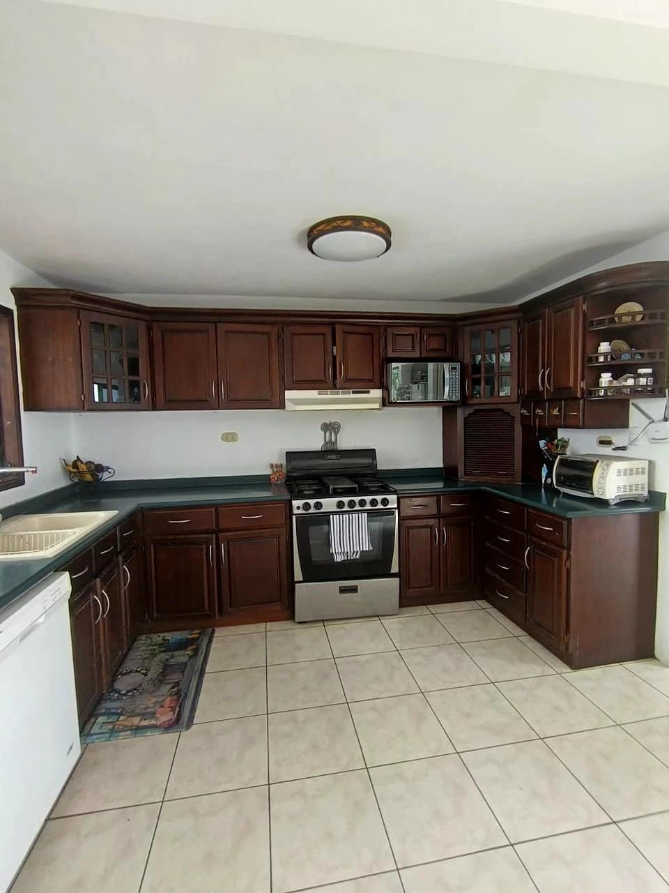 Casa en venta, San Cristóbal, zona 8 de Mixco — Casa en Venta en Zona 8 Mixco, Guatemala, Ciudad — foto 3 de 11
