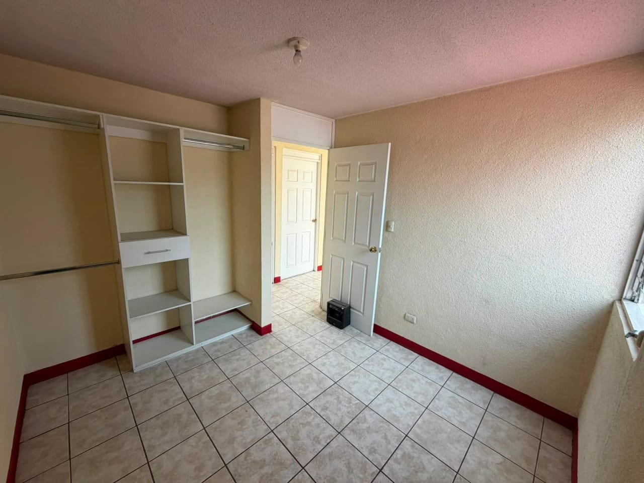 Casa en Venta | Jardines de la Mansión 2, Zona 13, San Miguel Petapa — Casa en Venta en San Miguel Petapa, Guatemala, Ciudad — foto 10 de 11