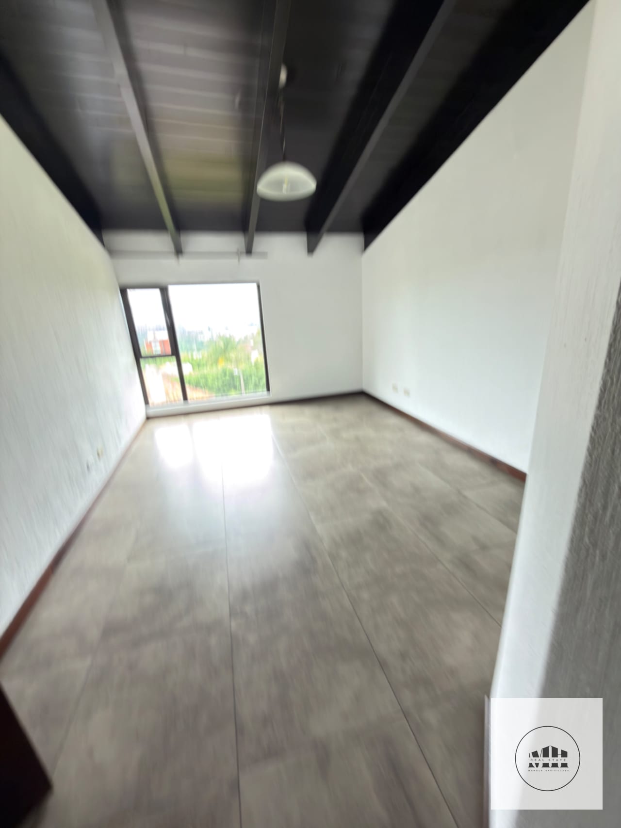 Bellisima casa en renta zona 10 — Casa en Alquiler en Zona 10, Guatemala, Ciudad — foto 13 de 17