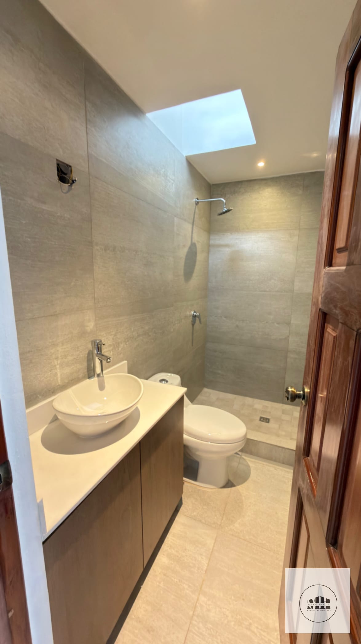 Bella casa remodelada — Casa en Venta en Zona 10, Guatemala, Ciudad — foto 13 de 17
