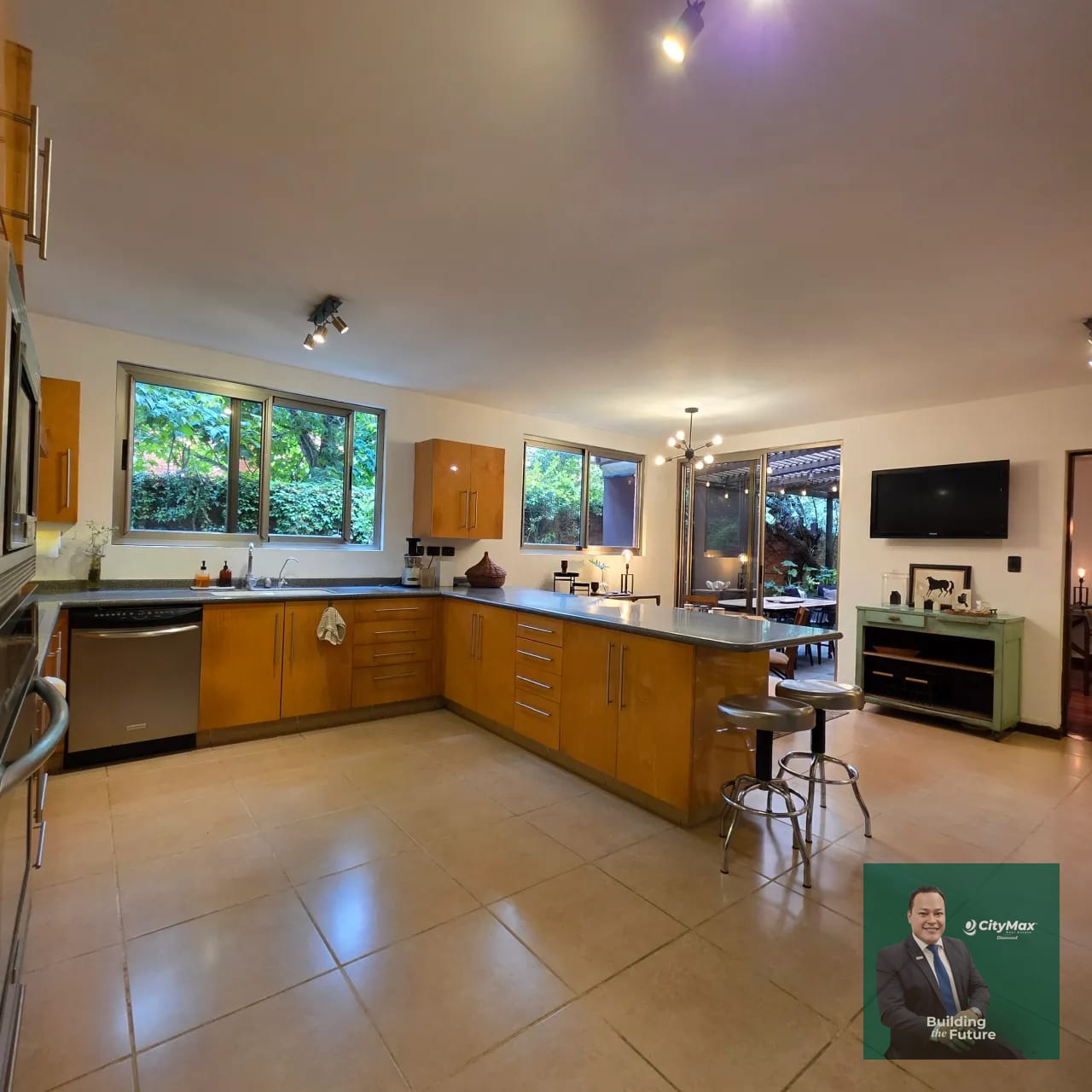 Casa en venta Lomas de San Antonio — Casa en Venta en San Antonio, Carretera a El Salvador, Guatemala, Ciudad — foto 2 de 10