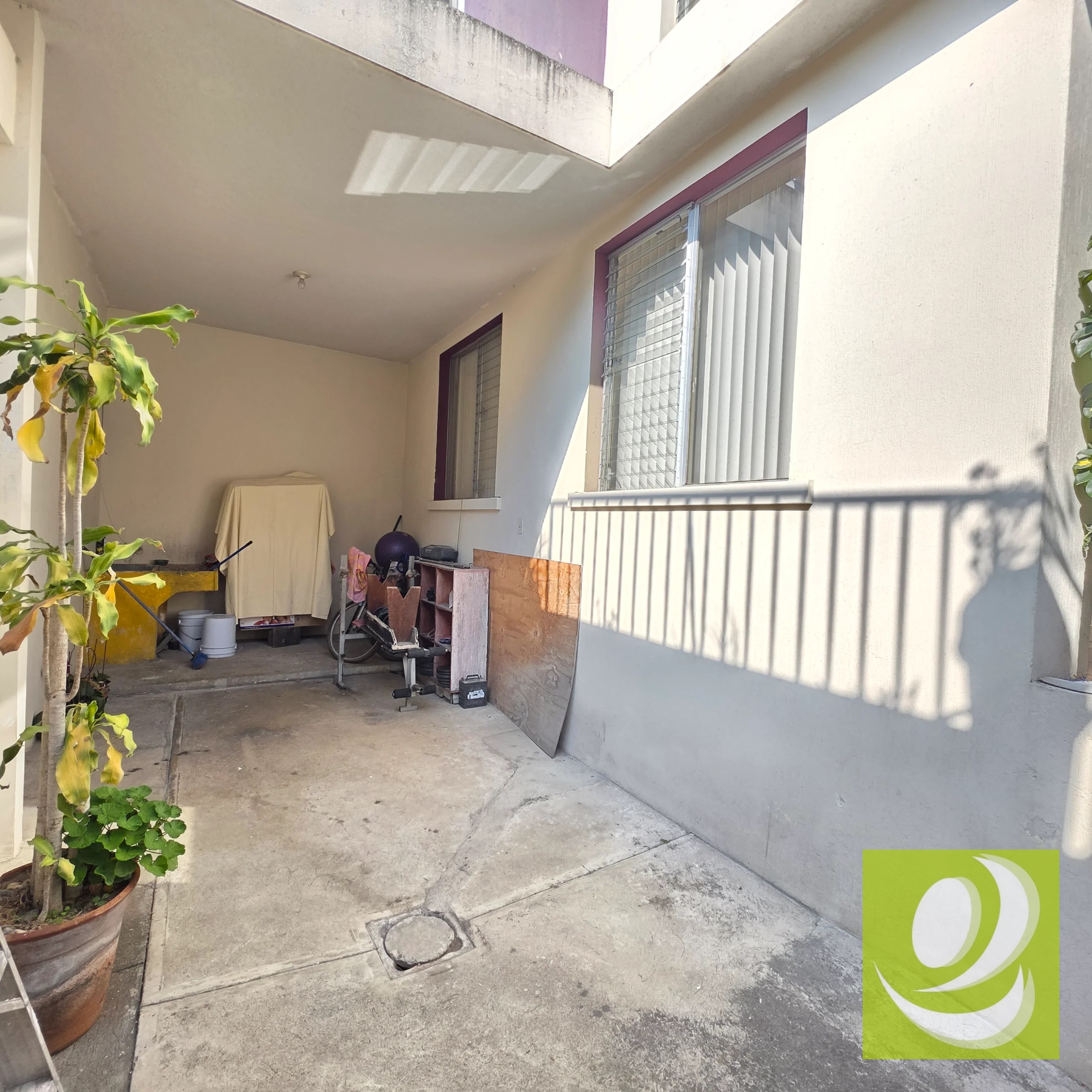 Vendo casa comercial en Valle del Sol Z. 4 de Mixco - 3