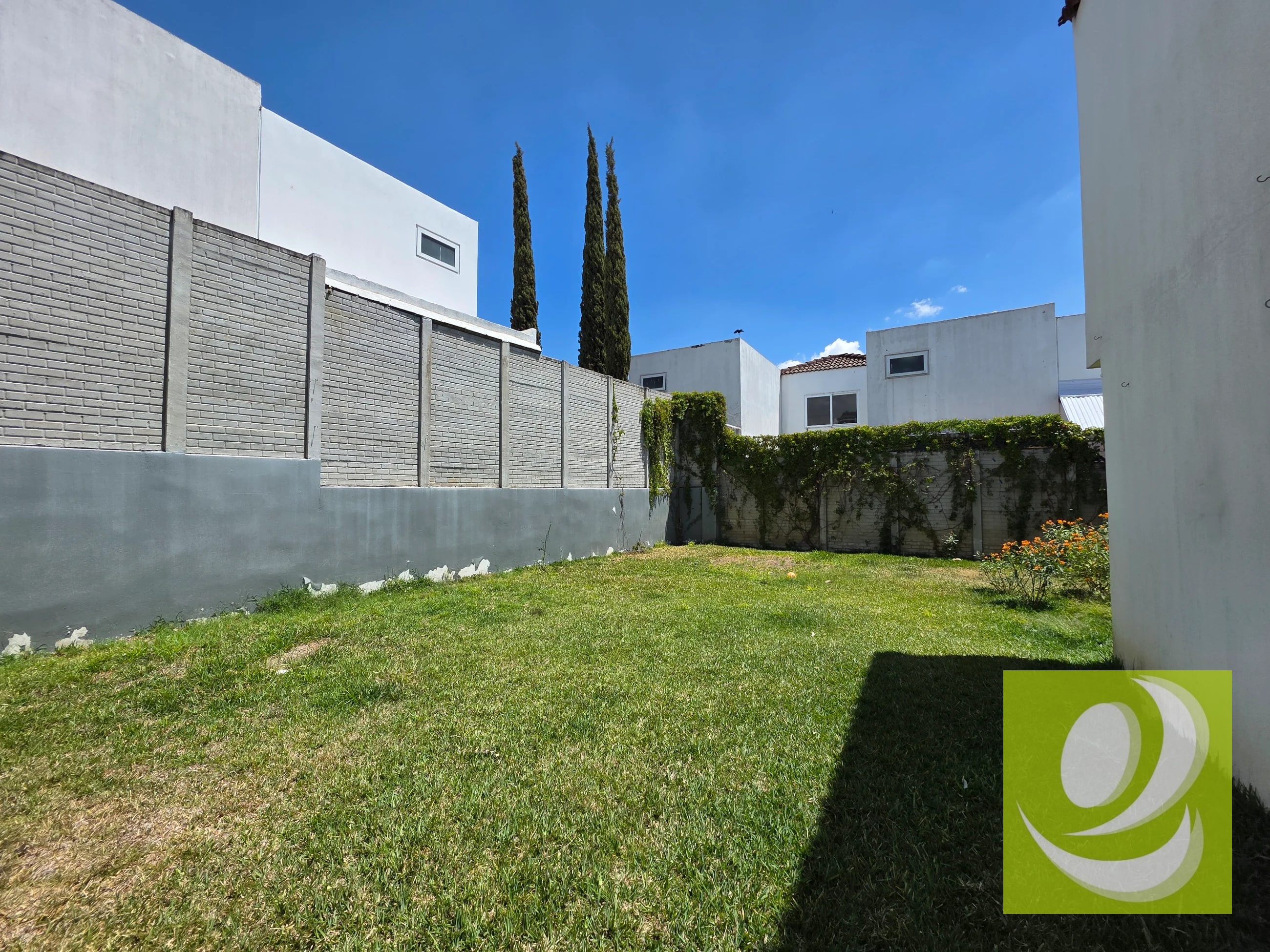 VENDO CASA CON DOBLE TERRENO EN HACIENDA DE LAS FLORES VILLA NUEVA - 3