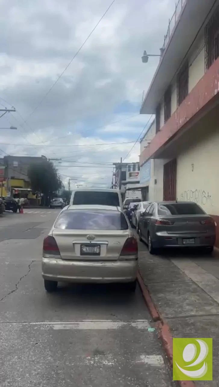 CASA COMERCIAL EN VENTA EN QUINTA SAMAYOA ZONA 7 GT - 4