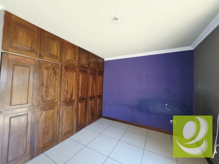 CASA EN RENTA EN RESIDENCIALES B4 SAN CRISTOBAL MIXCO — Casa en Alquiler en Zona 8 Mixco, Guatemala, Ciudad — foto 7 de 12