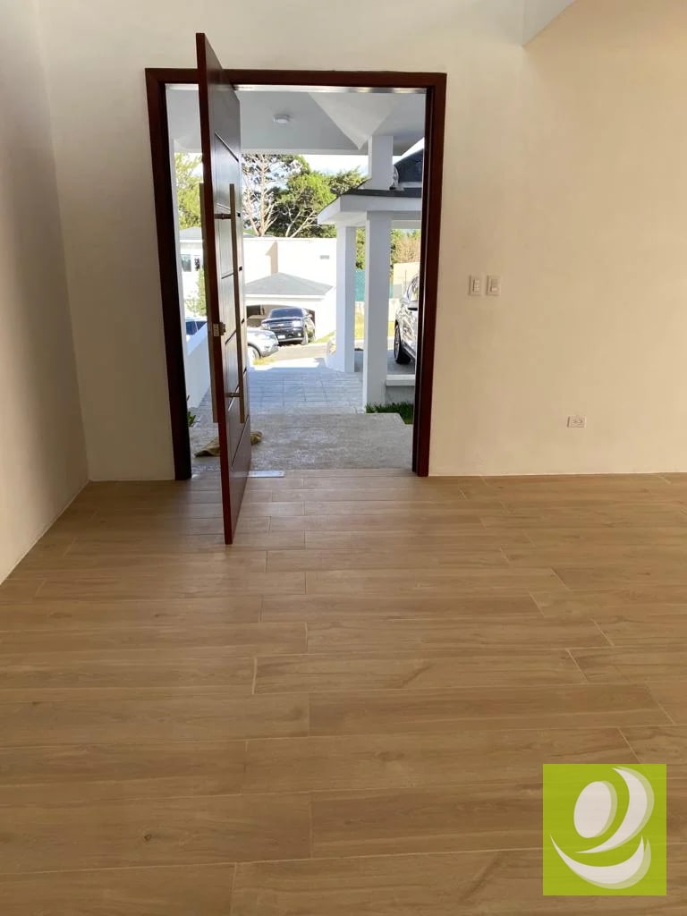 Casa en Venta – Condado La Fontana 2, Km 25 Carretera a El Salvador Precio de venta: USD 360,000 | Renta: USD 1,250 Código: PMC-019-04-22 — Casa en Venta en Carretera a El Salvador, Guatemala, Ciudad — foto 5 de 9