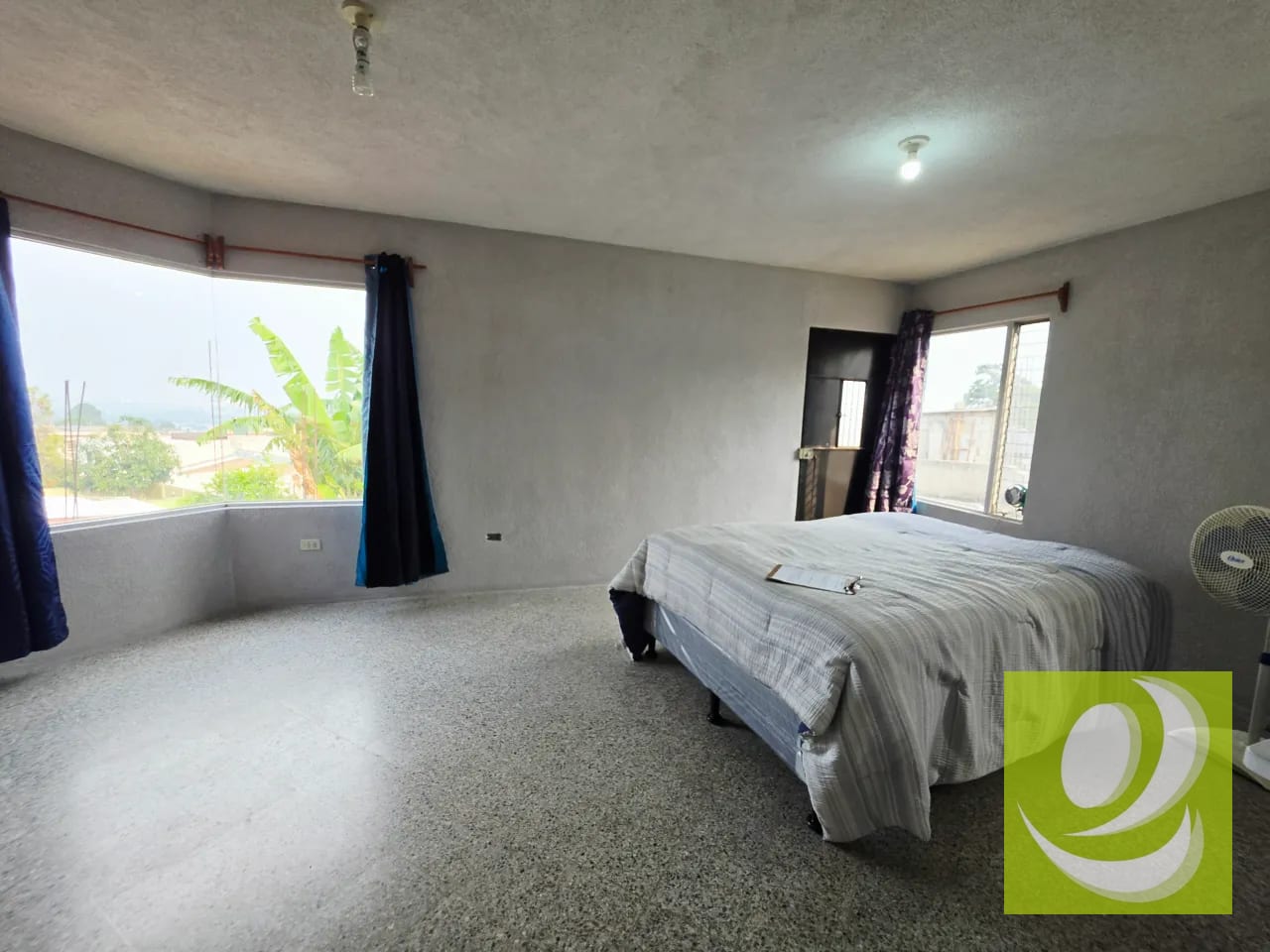 CASA GRANDE EN VENTA EN PINARES DE SAN CRISTOBAL — Casa en Venta en Pinares de San Cristobal, Zona 8 Mixco, Guatemala, Ciudad — foto 13 de 14