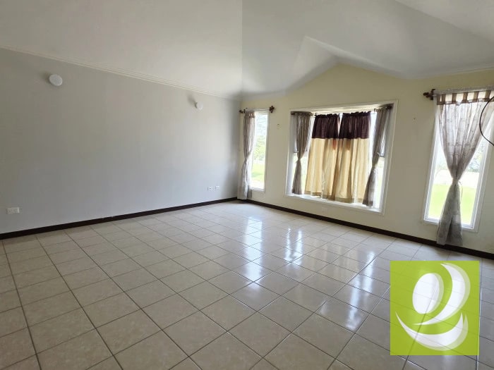 VENDO o RENTO CASA EN CAES EN SAN MARTIN DE ALLENDE — Casa en Venta en Centro Comercial Pradera, Santa Catarina Pinula, Guatemala, Ciudad — foto 2 de 12