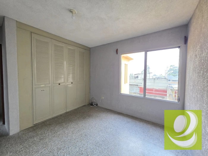 CASA EN VENTA EN PINARES DE SAN CRISTOBAL ZONA 8 MIXCO — Casa en Venta en Pinares de San Cristobal, Zona 8 Mixco, Guatemala, Ciudad — foto 7 de 14