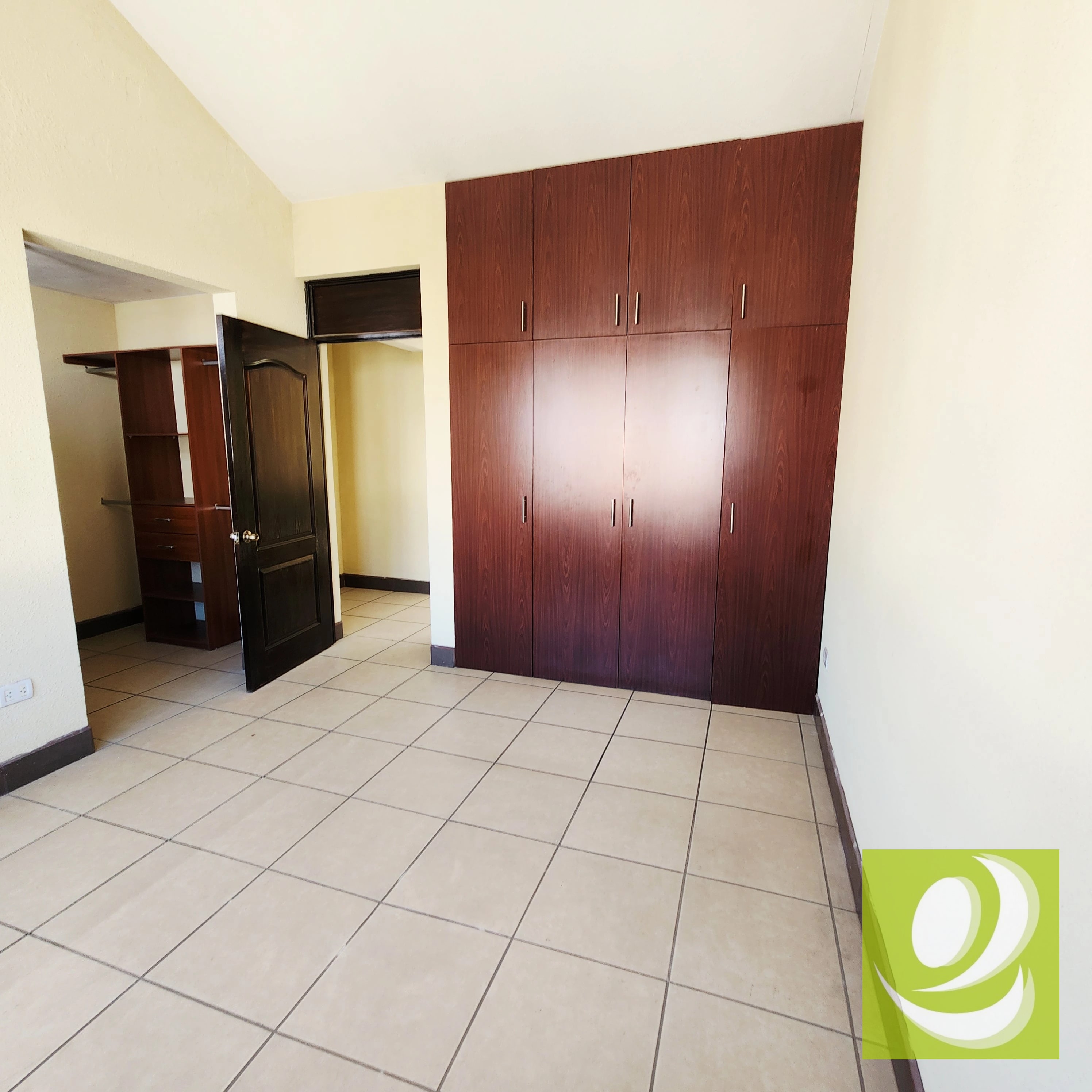Vendo casa en Res. Los Olivos z. 18 — Casa en Venta en los olivos, Zona 18, Guatemala, Ciudad — foto 5 de 9
