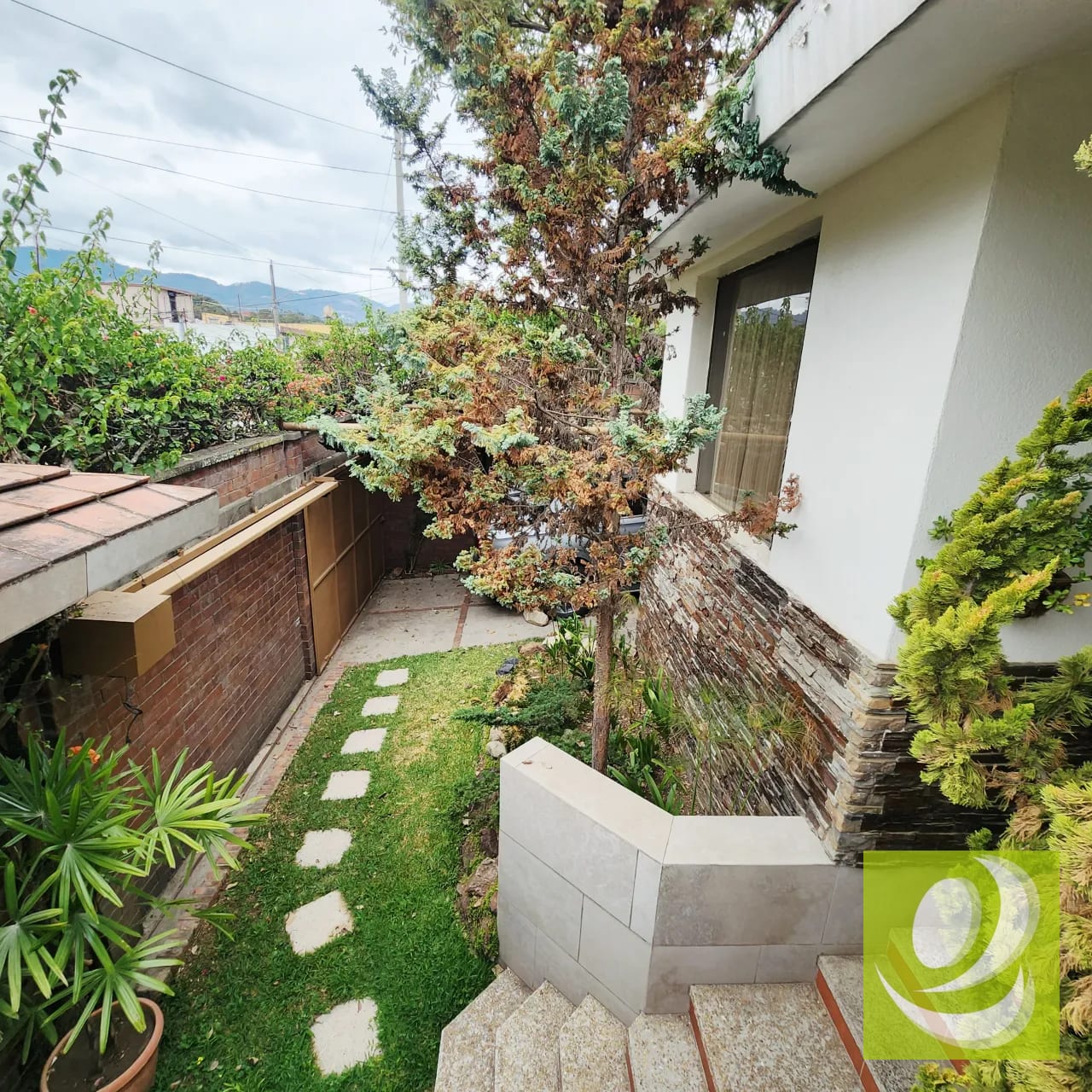 🏡 LA CASA QUE TU FAMILIA MERECE EN UNA DE LAS MEJORES ZONAS DE MIXCO — Casa en Venta en Zona 2 Mixco, Guatemala, Ciudad — foto 3 de 7