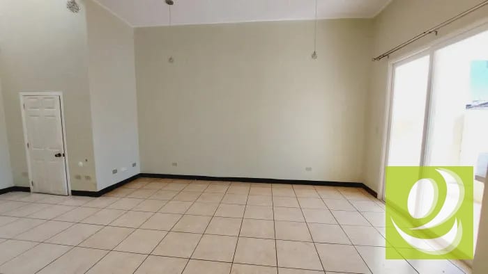 Casa en Venta en Condominio Carretera a Fraijanes. — Casa en Venta en Entreverdes, Carretera a El Salvador, Guatemala, Ciudad — foto 5 de 14