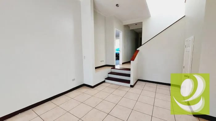 Casa en Venta en Condominio Carretera a Fraijanes. — Casa en Venta en Entreverdes, Carretera a El Salvador, Guatemala, Ciudad — foto 8 de 14