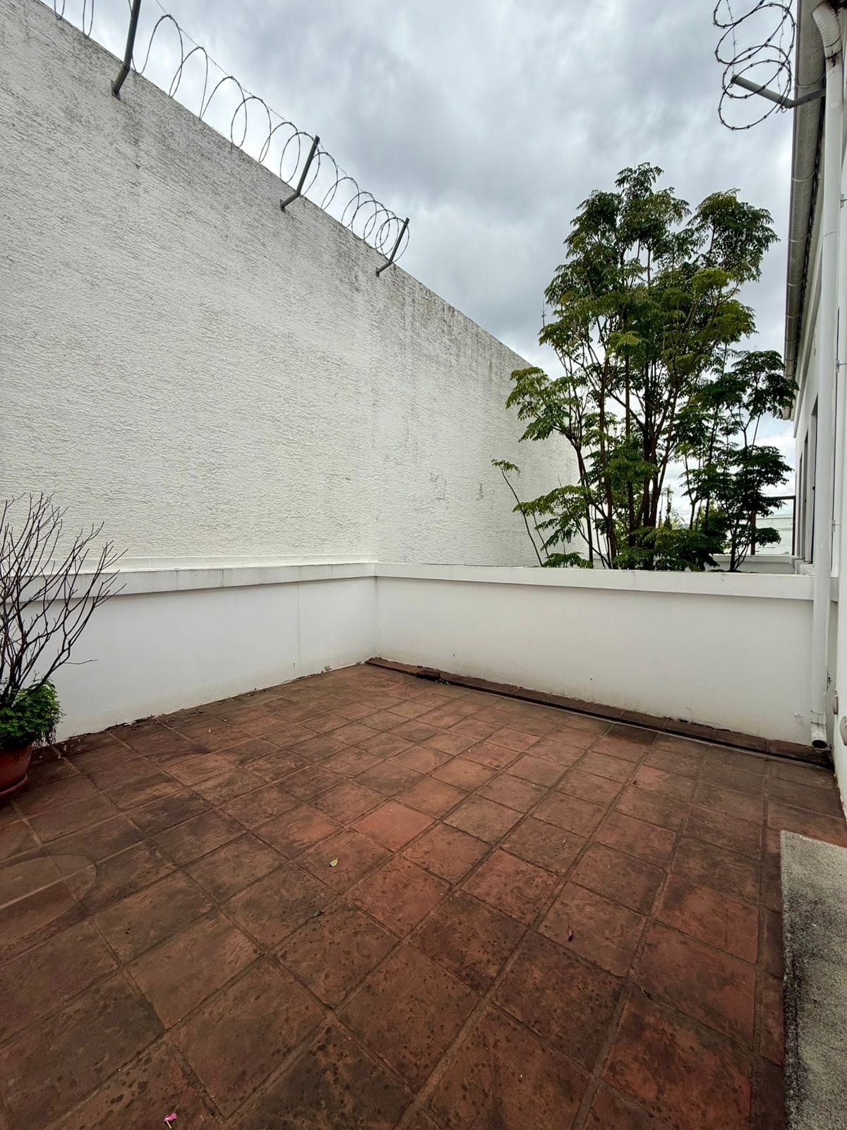 Casa en venta | 3 habitaciones | jardín interior | pérgola | Ramblas de Cayalá zona 16 — Casa en Venta en Zona 16, Guatemala, Ciudad — foto 3 de 16