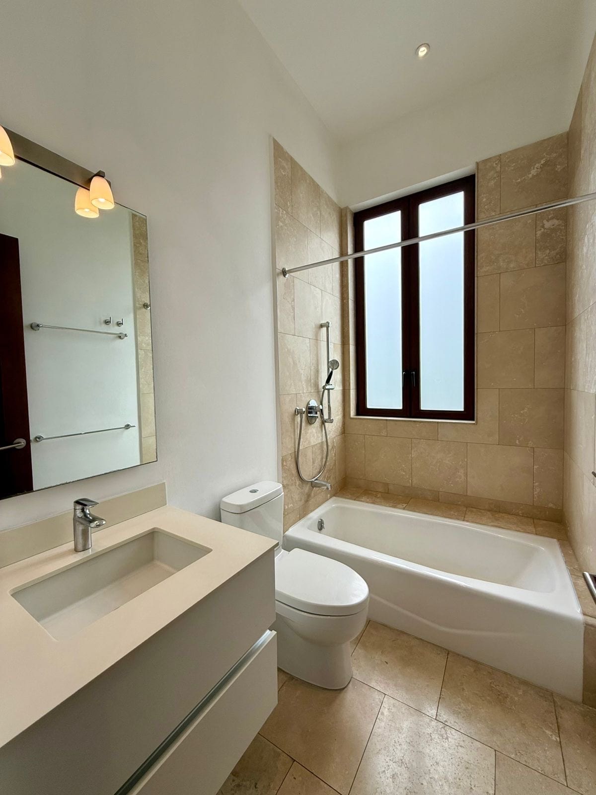 Casa en venta | 3 habitaciones | jardín interior | pérgola | Ramblas de Cayalá zona 16 — Casa en Venta en Zona 16, Guatemala, Ciudad — foto 16 de 16