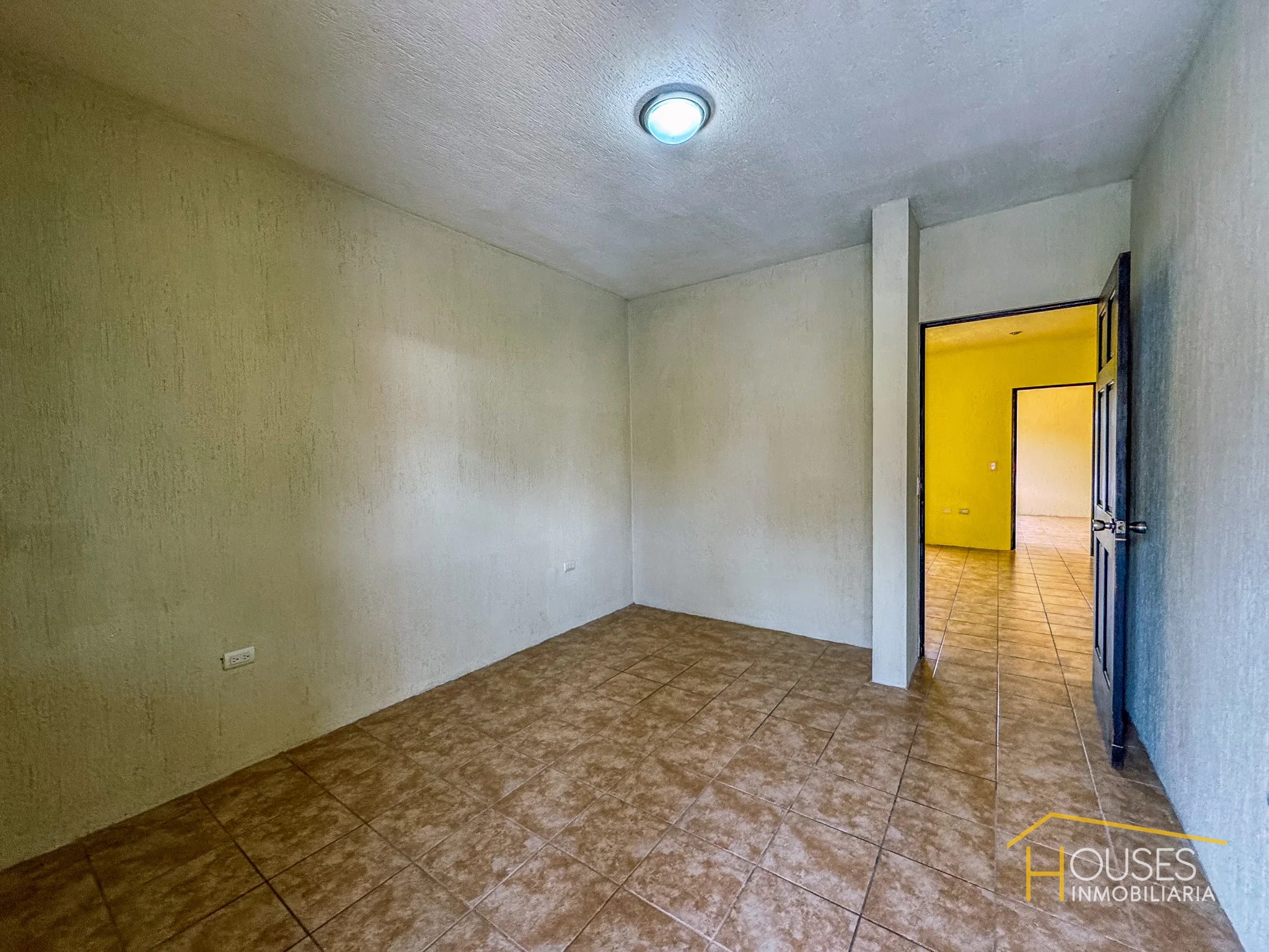 Vendo Casa en Residencial Las Flores, Ciudad Vieja — Casa en Venta en Ciudad Vieja, Sacatepéquez — foto 10 de 14