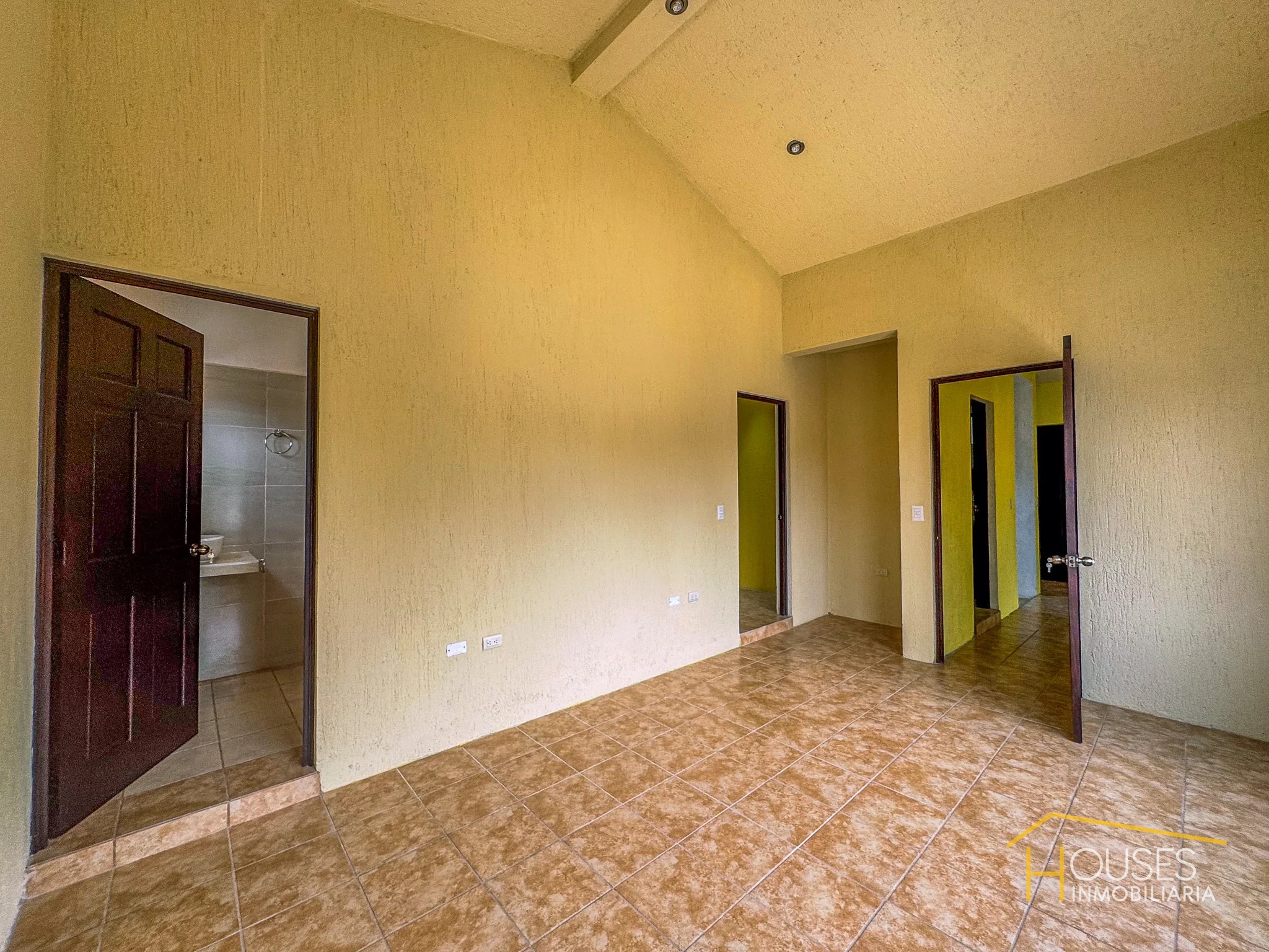Vendo Casa en Residencial Las Flores, Ciudad Vieja — Casa en Venta en Ciudad Vieja, Sacatepéquez — foto 6 de 14