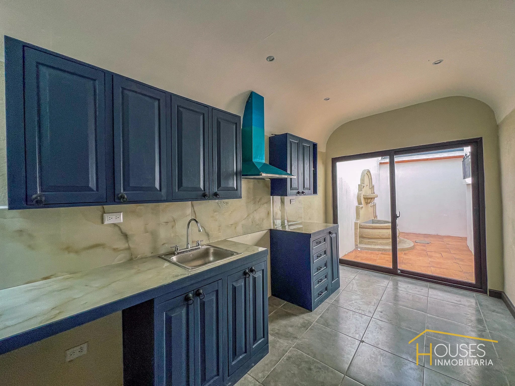 Vendo Casa en El Panorama, Antigua Guatemala — Casa en Venta en Antigua, Sacatepéquez — foto 2 de 17