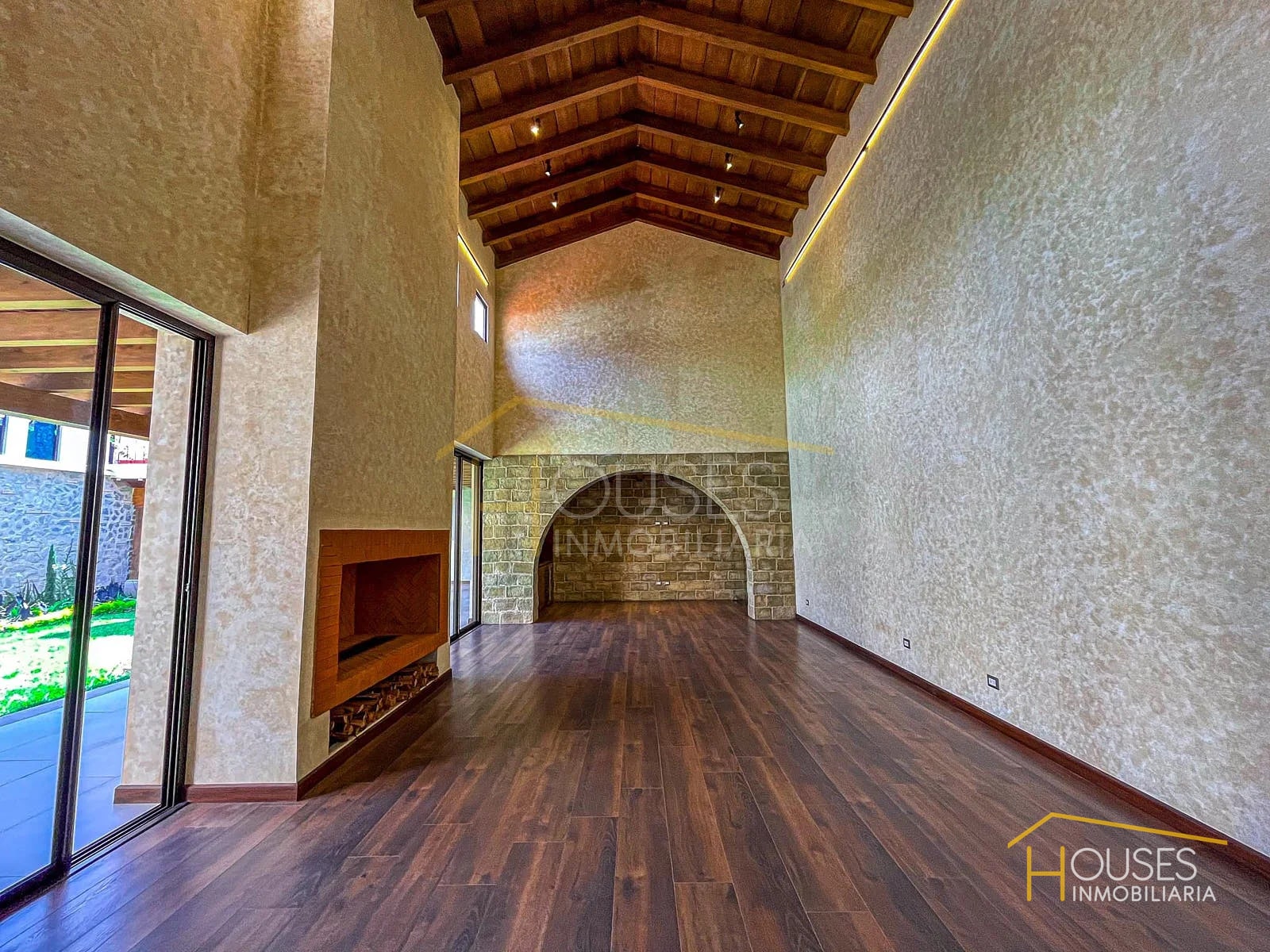 Vendo Casa en Condado del Obispo, Antigua Guatemala — Casa en Venta en Antigua, Sacatepéquez — foto 4 de 14