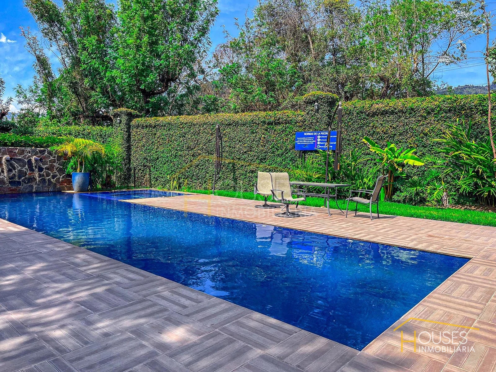 Vendo Casa en Condado del Obispo, Antigua Guatemala — Casa en Venta en Antigua, Sacatepéquez — foto 13 de 14
