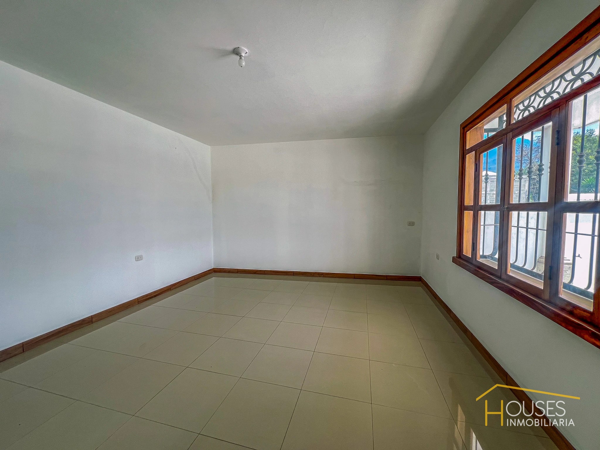 Rento Casa en San Pedro las Huertas, Antigua G. — Casa en Alquiler en San Pedro Las Huertas, Antigua, Sacatepéquez — foto 8 de 14