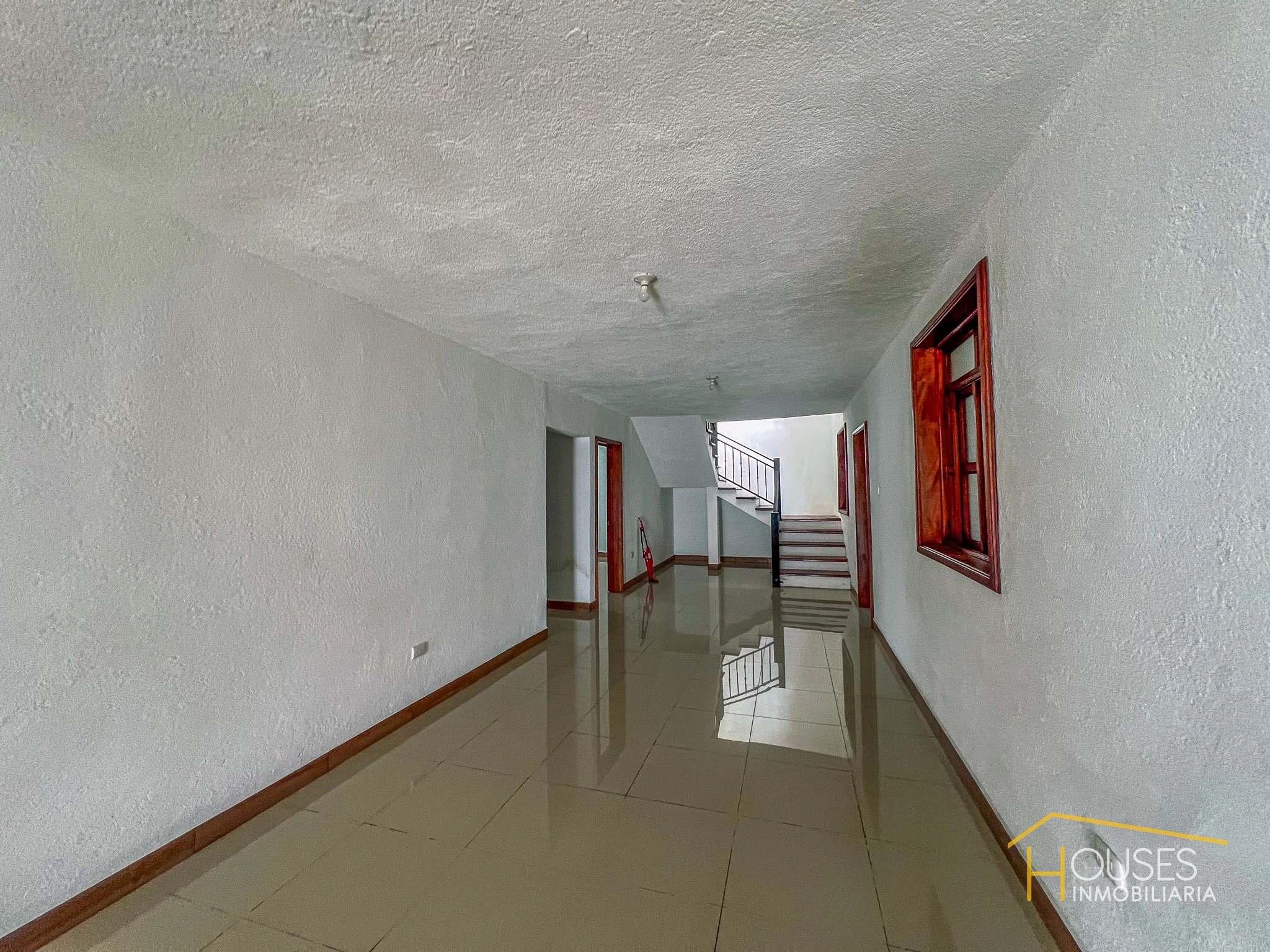 Rento Casa en San Pedro las Huertas, Antigua G. — Casa en Alquiler en San Pedro Las Huertas, Antigua, Sacatepéquez — foto 5 de 14