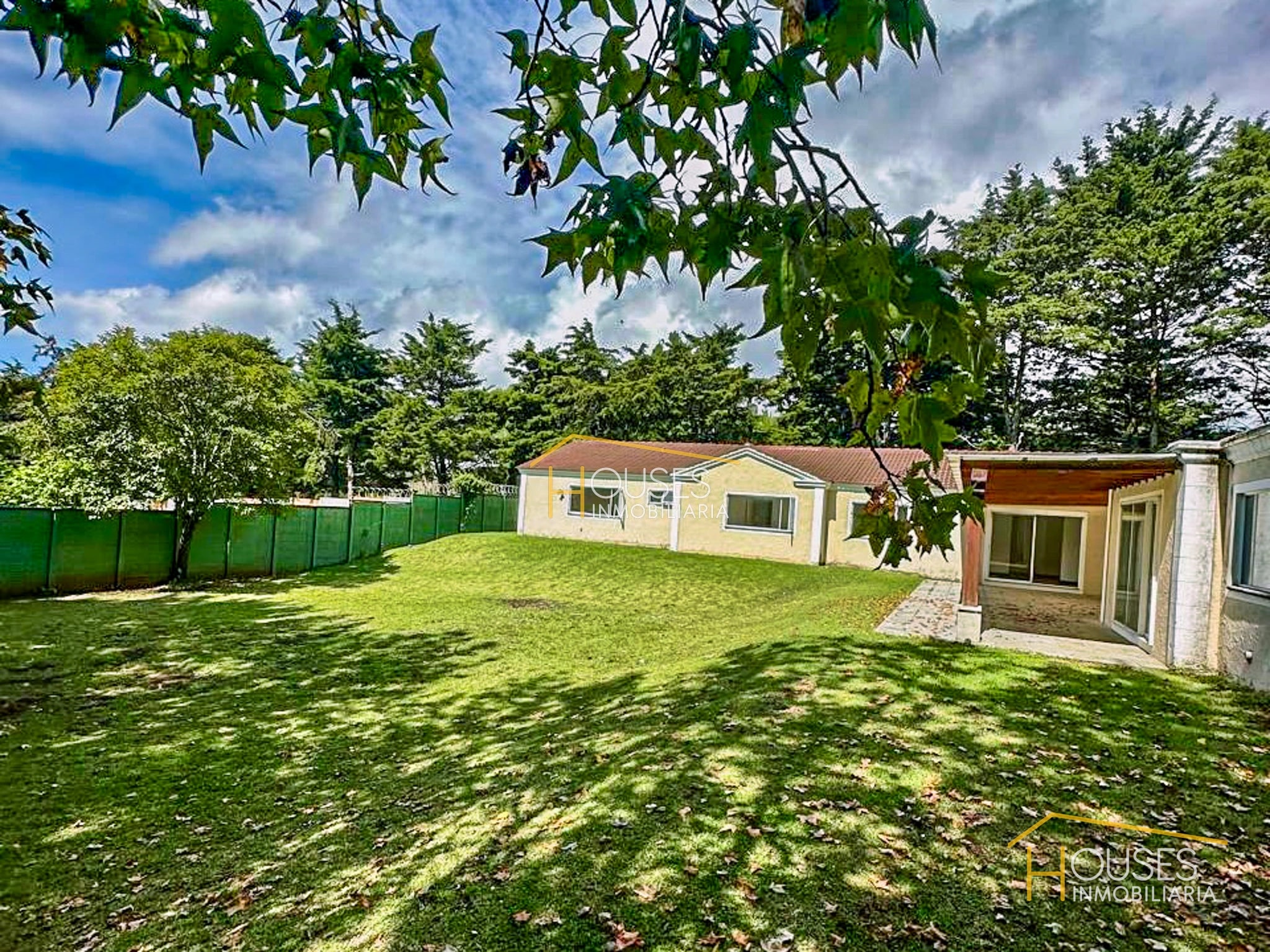 Rento Casa en Condominio Casa y Campo, Carretera a El Salvador — Casa en Alquiler en Carretera a El Salvador, Guatemala, Ciudad — foto 1 de 11