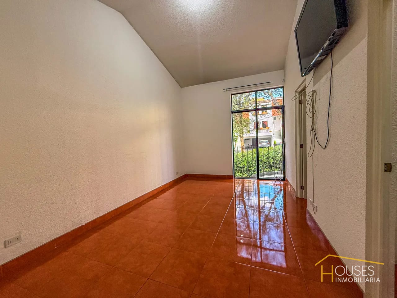 Rento Casa en Condominio San Telmo, San Lucas Sacatepéquez — Casa en Alquiler en San Lucas Sacatepéquez, Sacatepéquez — foto 11 de 17