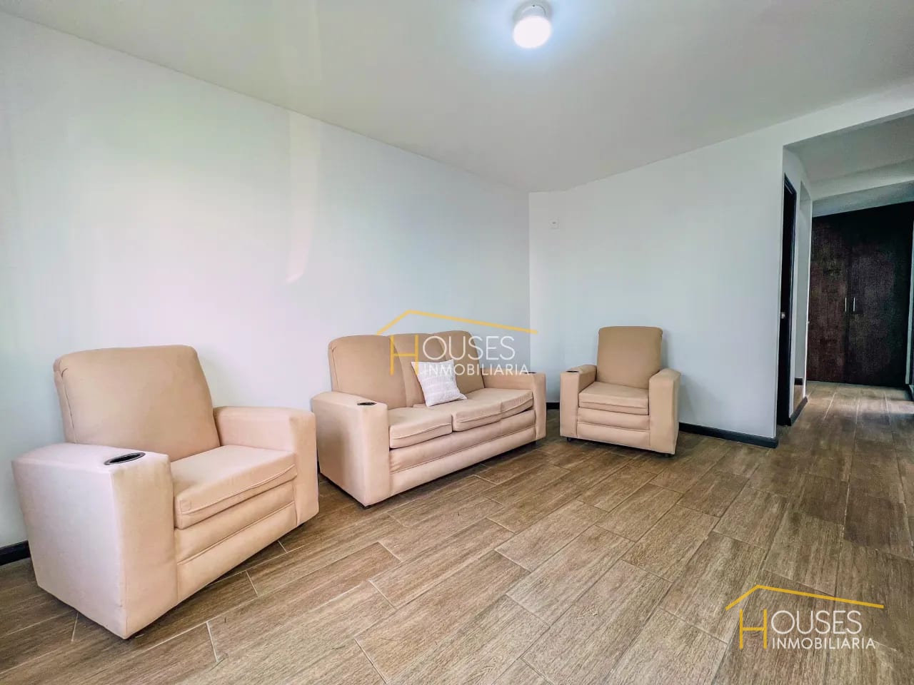Casa en Renta en Condado Antigua, Alotenango — Casa en Alquiler en Alotenango, Sacatepéquez — foto 3 de 15