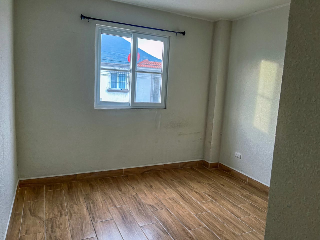 Vendo Casa en Fuentes del Valle 2, San Miguel Dueñas — Casa en Venta en Fuentes Del Valle San Miguel, San Miguel Dueñas, Sacatepéquez — foto 8 de 9