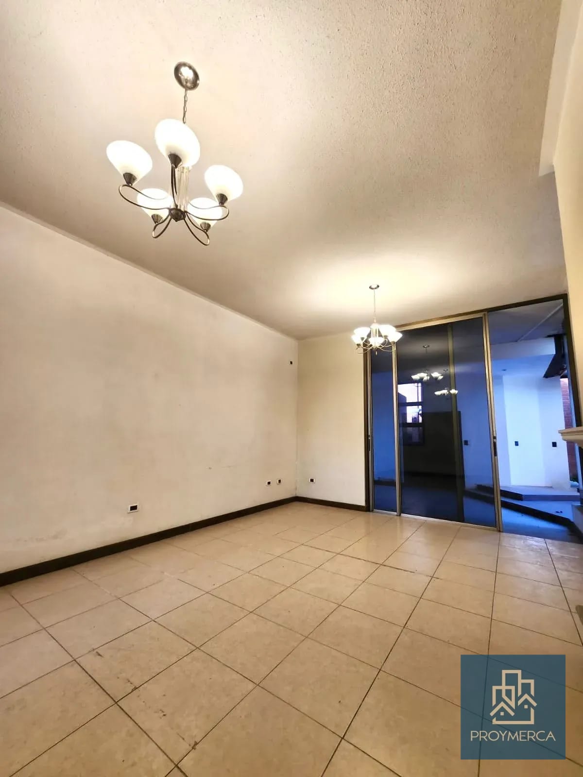 Casa en alquiler, Residencial Villas de Jacarandas de Cayalá, Zona 16 — Casa en Alquiler en Zona 16, Guatemala, Ciudad — foto 4 de 12