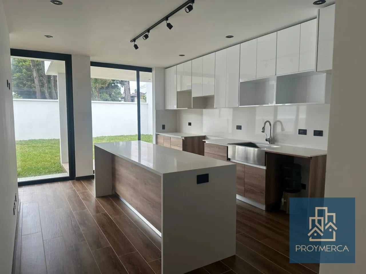 Casa en alquiler, Jardines de San Isidro, Zona 16 — Casa en Alquiler en Zona 16, Guatemala, Ciudad — foto 14 de 15
