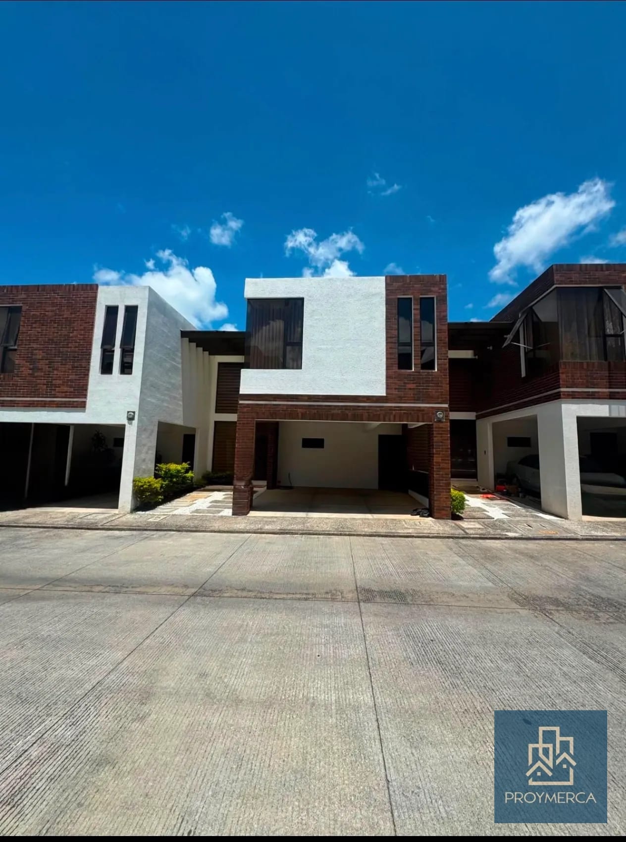 Casa en venta zona 16 — Casa en Venta en Home 16, Zona 16, Guatemala, Ciudad — foto 1 de 17