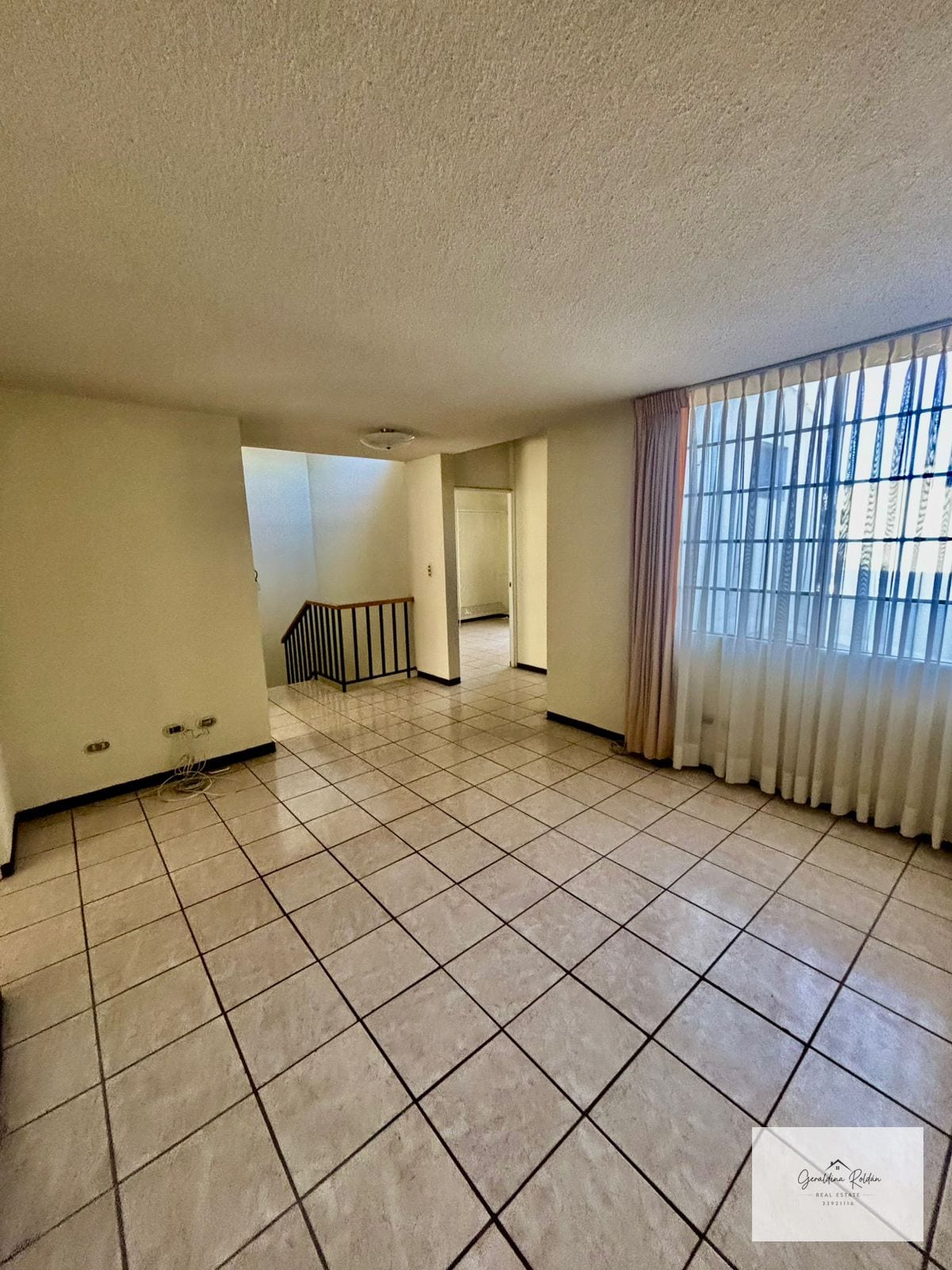 Vendo casa en Pinabetes km 19.6 entrada a San José Pinula — Casa en Venta en Condado Florenza, San José Pinula, Guatemala, Ciudad — foto 2 de 10