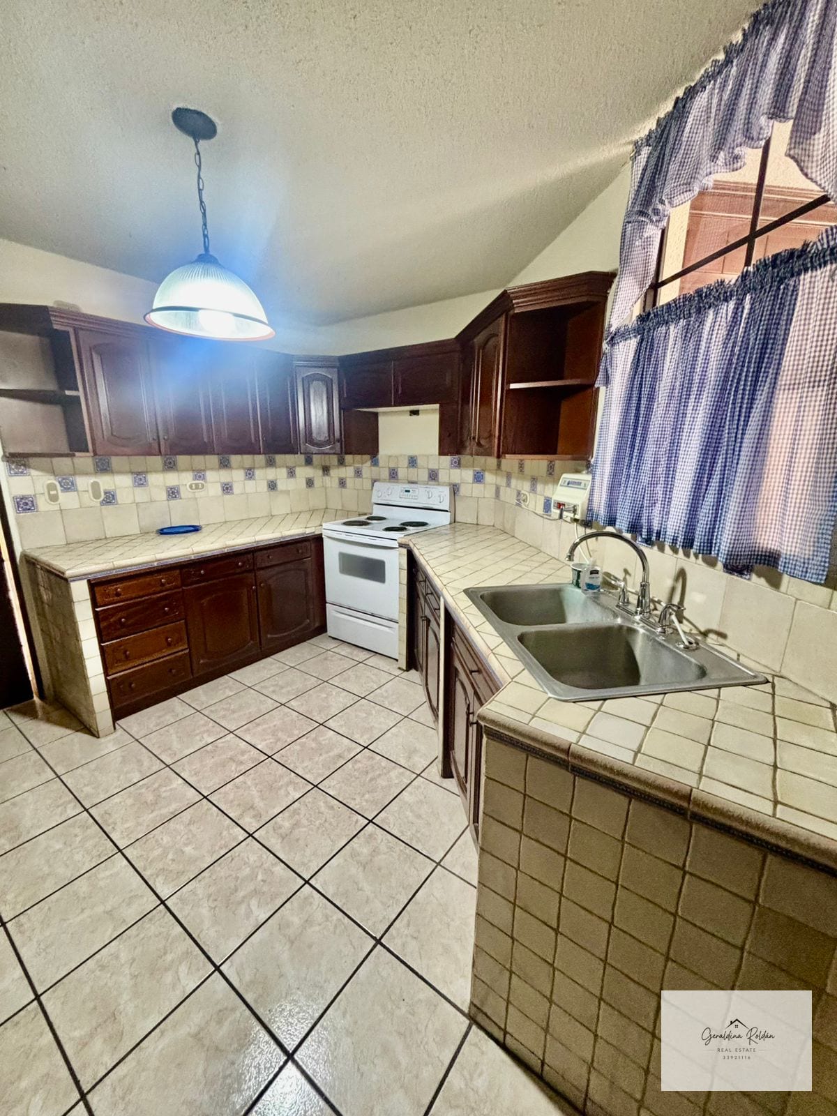 Vendo casa en Pinabetes km 19.6 entrada a San José Pinula — Casa en Venta en Condado Florenza, San José Pinula, Guatemala, Ciudad — foto 7 de 10