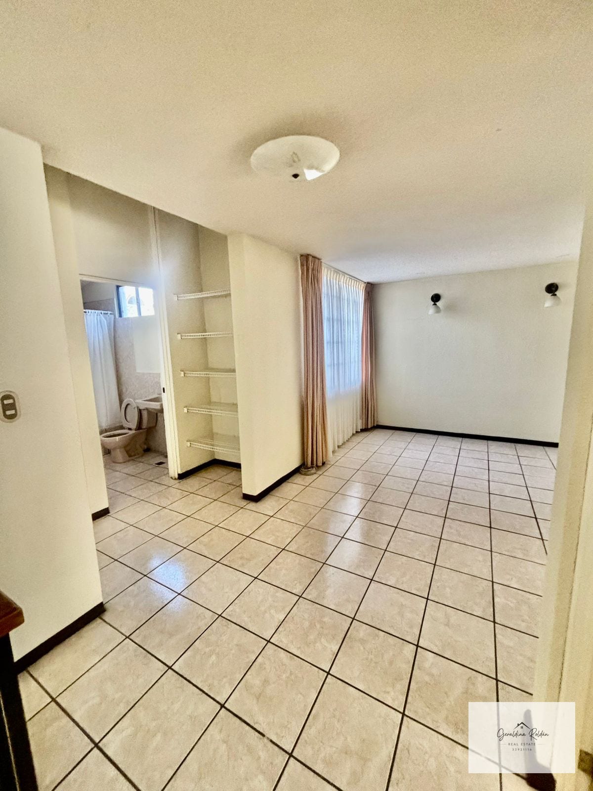 Vendo casa en Pinabetes km 19.6 entrada a San José Pinula — Casa en Venta en Condado Florenza, San José Pinula, Guatemala, Ciudad — foto 9 de 10
